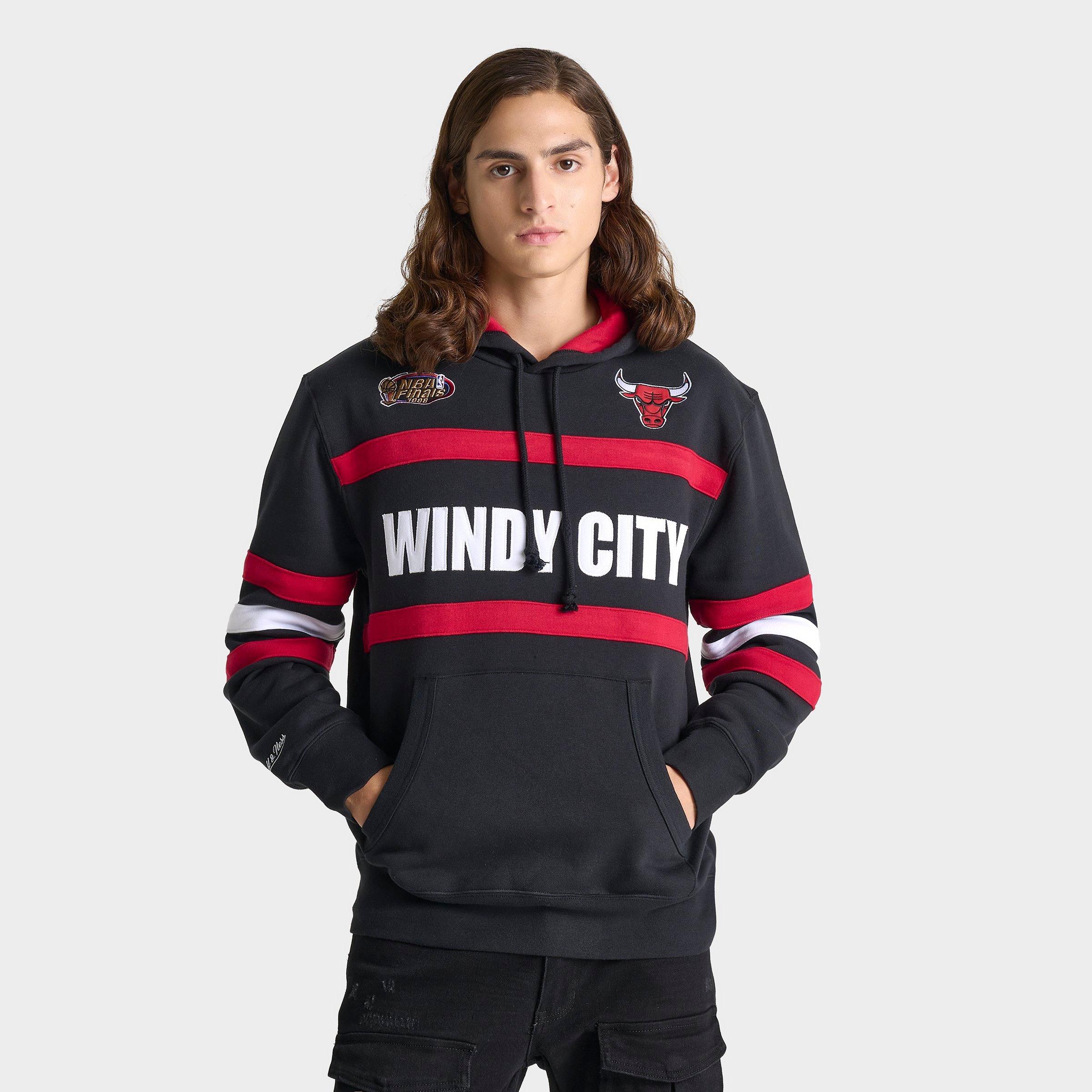 Mitchell And Ness Men's Chicago Bulls NBA Vintage Logo Head Coach Fleece Hoodie in Black/Black Size Large Cotton/Polyester/Fleece
