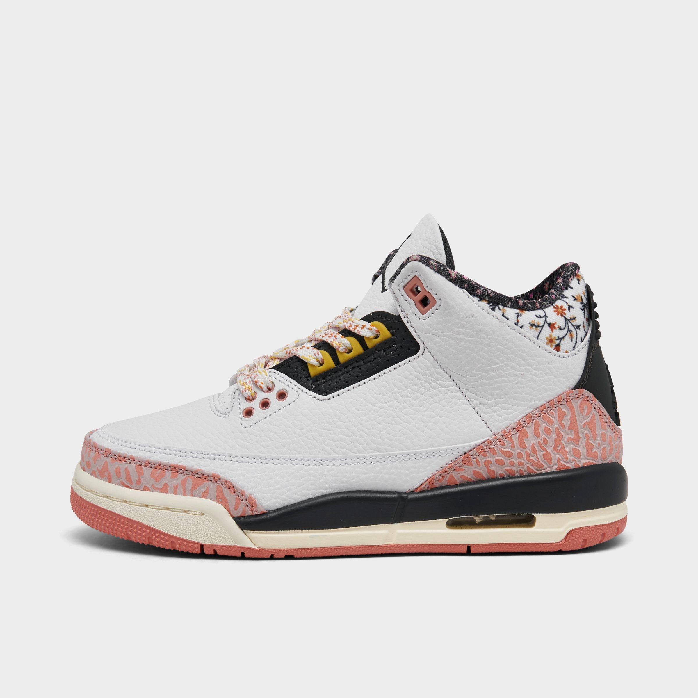 Jordan Big Kids Air Retro 3 Basketball Shoes in White/Anthracite/Red Stardust Size: 3.5