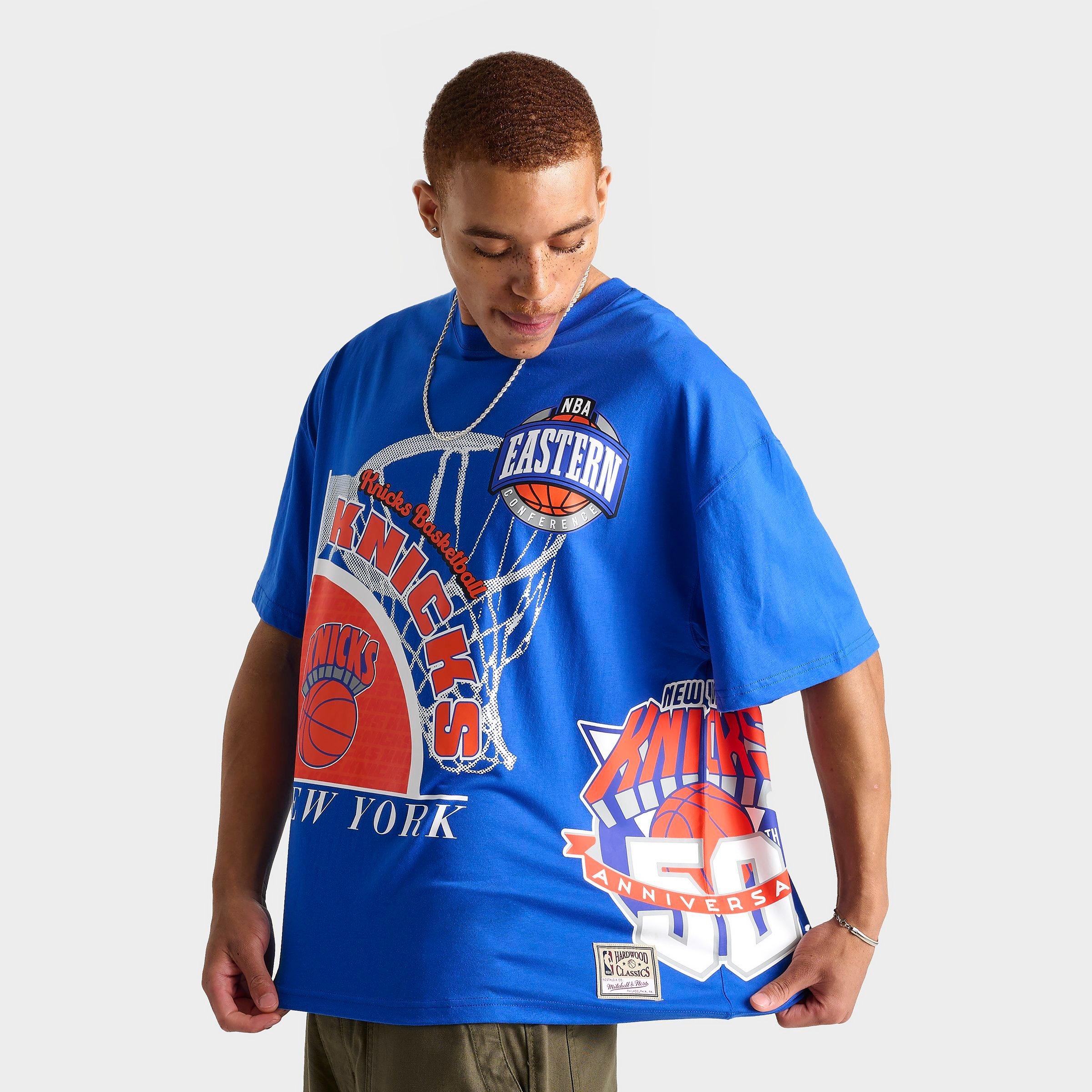 Mitchell And Ness Men's New York Knicks Nba Logo Blast Graphic T-shirt Size Xl Cotton/polyester In Blue