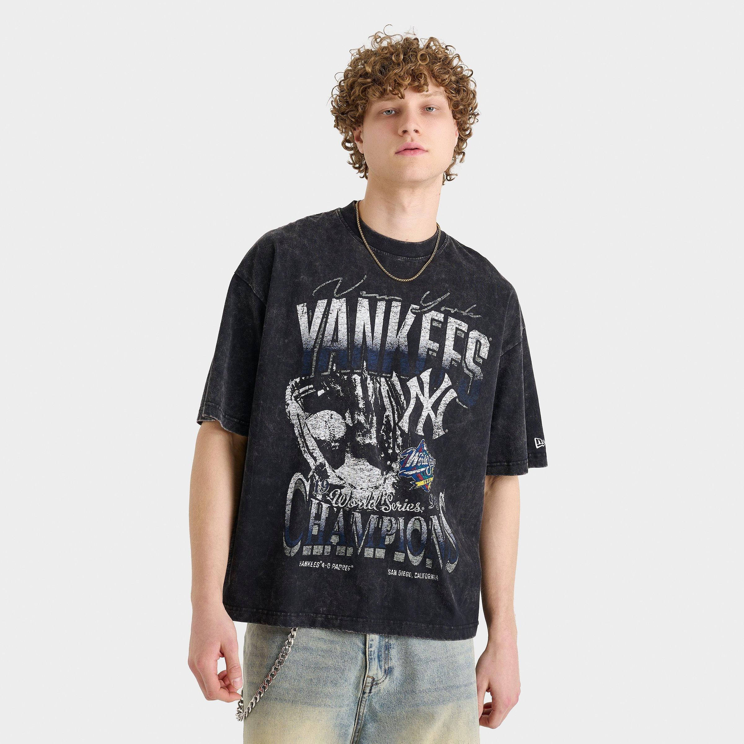New Era Men's New York Yankees MLB Sport Classic 1998 Champions Graphic T-Shirt in Black Size: Small
