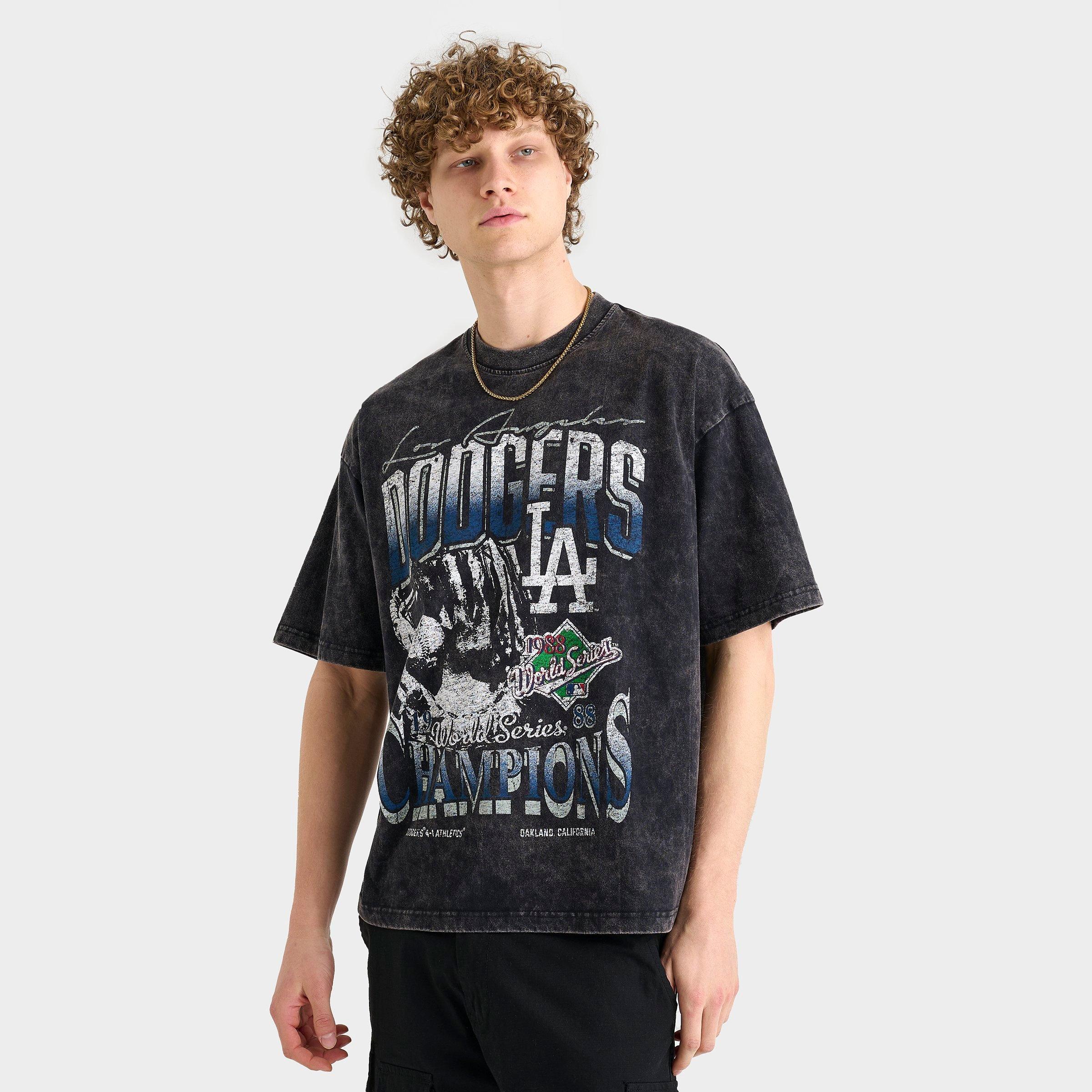 New Era Men's Los Angeles Dodgers MLB Sport Classic 1988 Champions Graphic T-Shirt in Black Size: Small