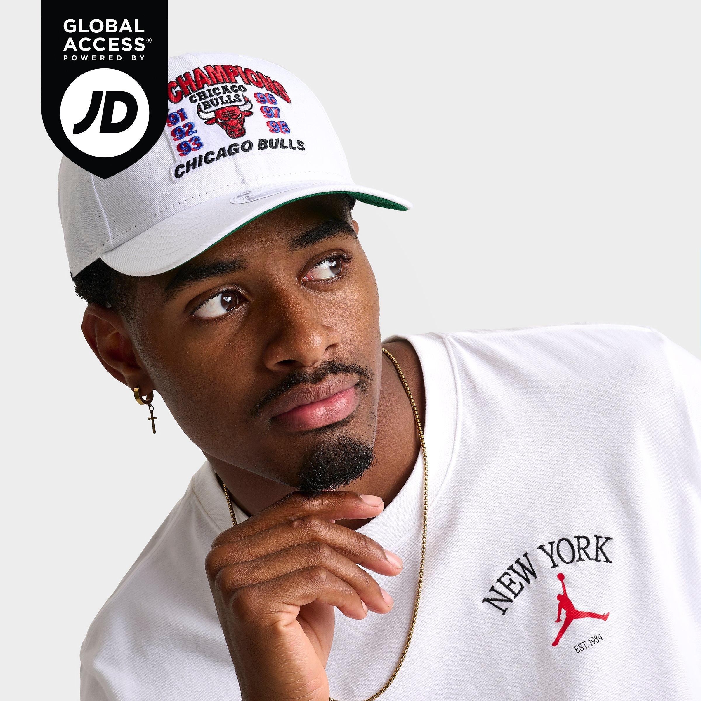 New Era Chicago Bulls NBA Six Times 9FORTY Snapback Hat in White/Red/Black