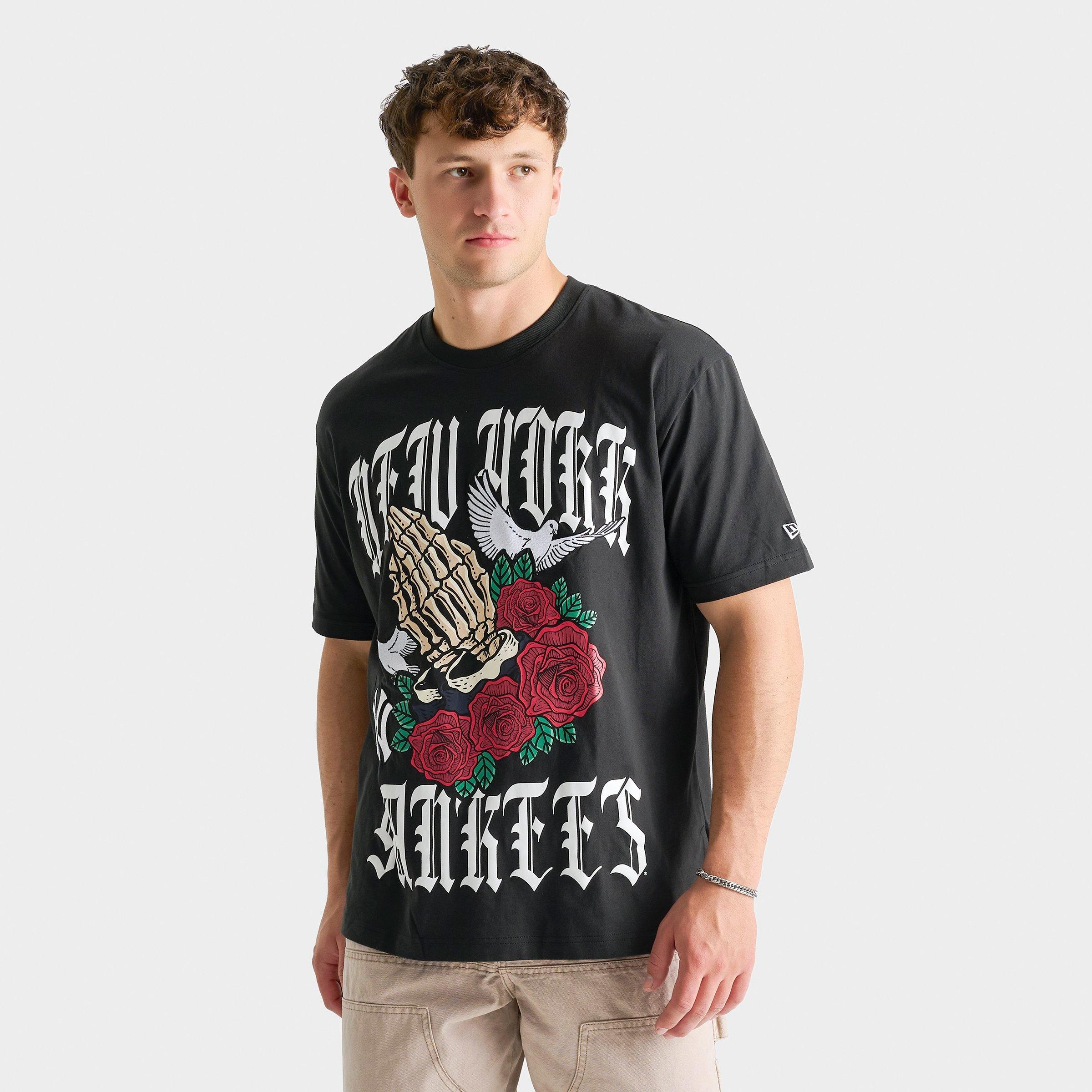 New Era Men's New York Yankees MLB Roses and Doves Graphic T-Shirt in Black Size: Small