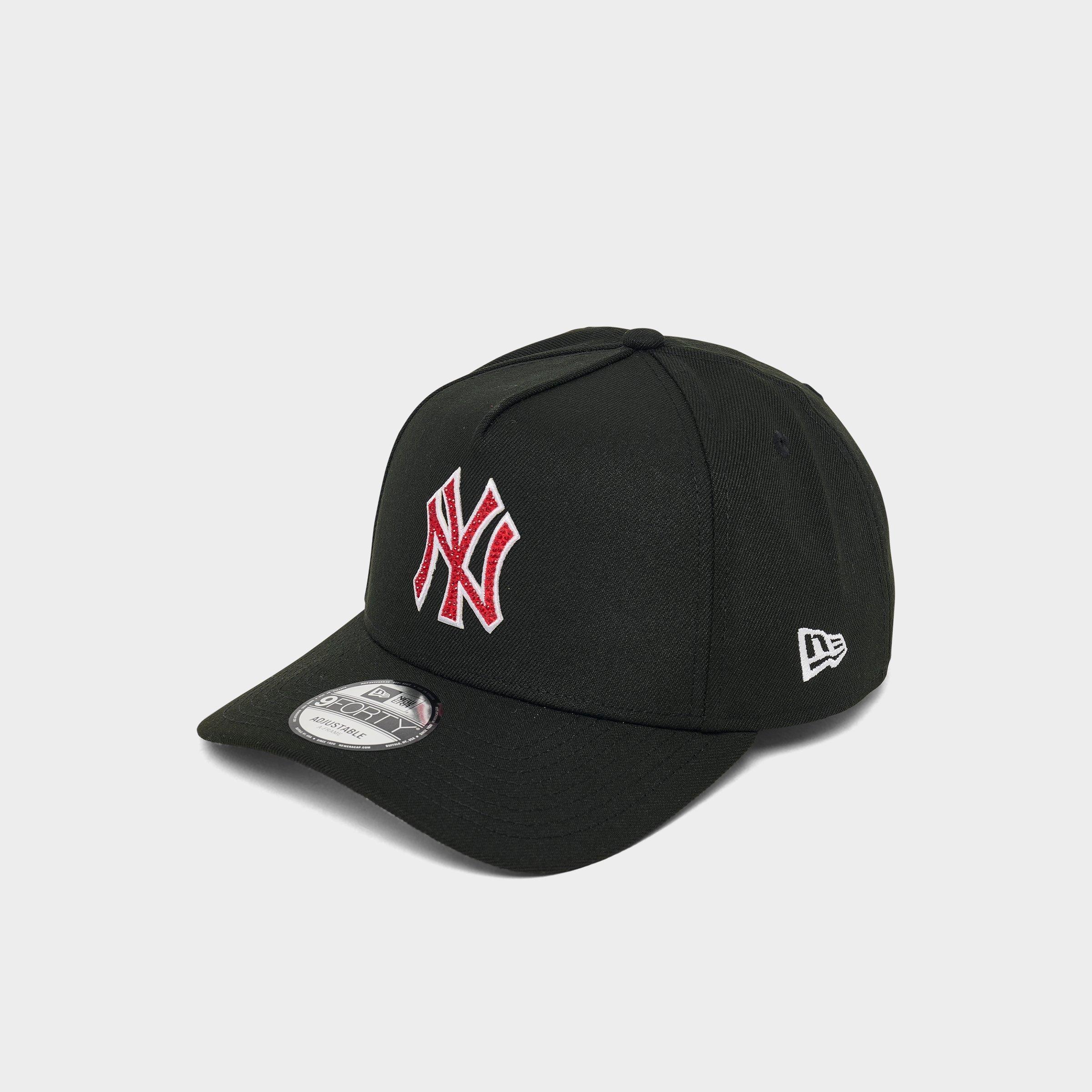 New Era New York Yankees MLB 9FORTY Rhinestones Snapback Hat in Black/Red