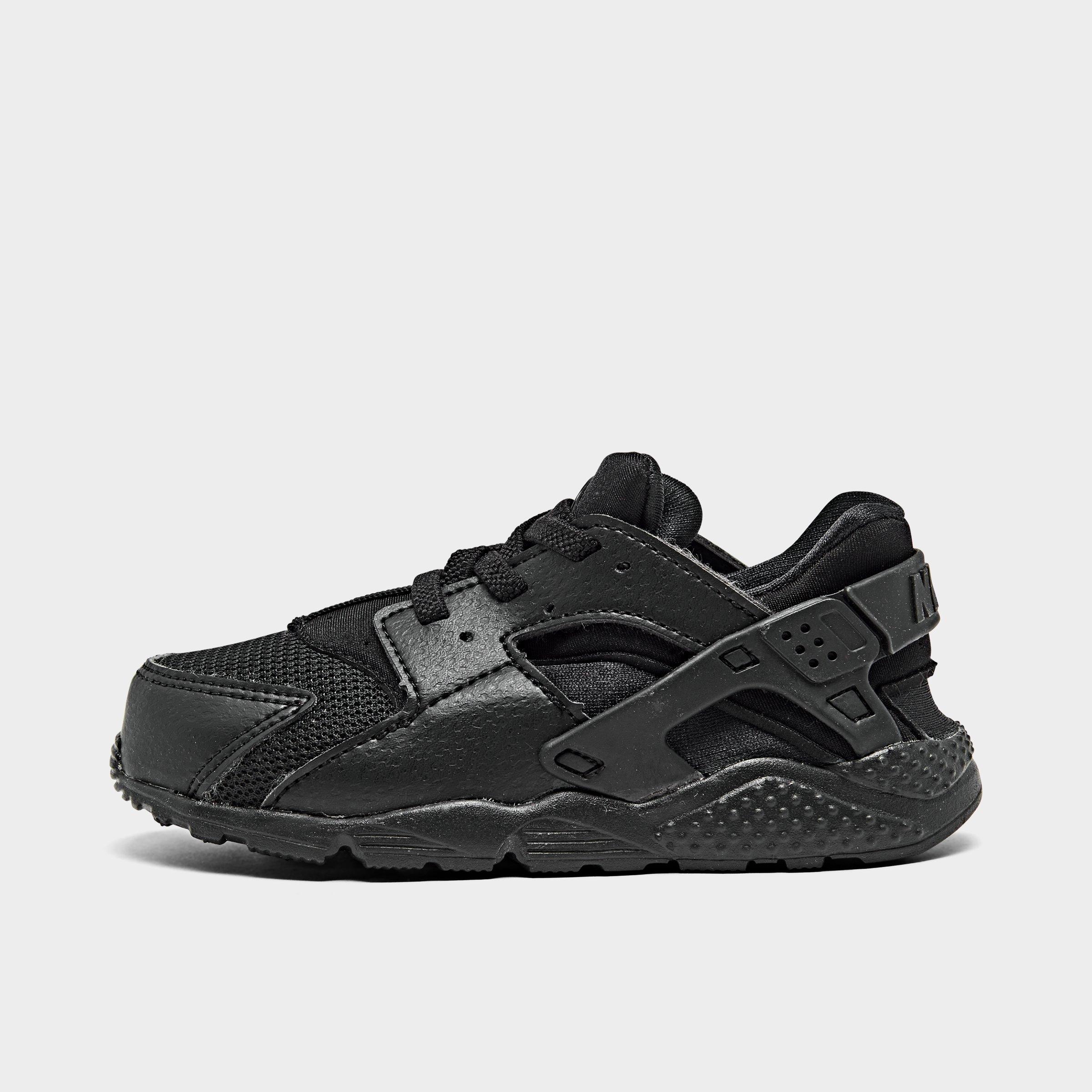 red huaraches finish line