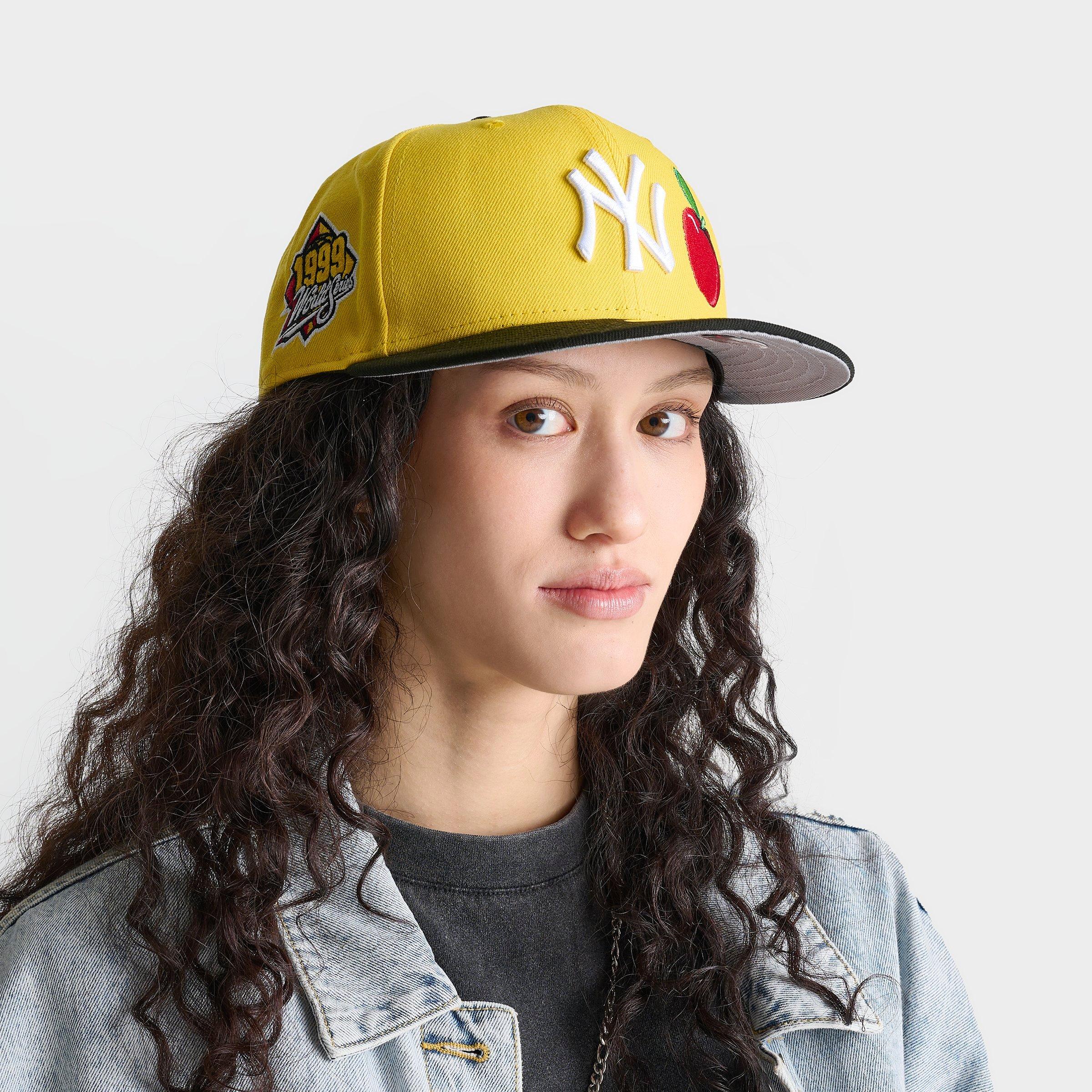 New Era New York Yankees MLB Big Apple Patch 59FIFTY Fitted Hat in Yellow/Black Size: 7