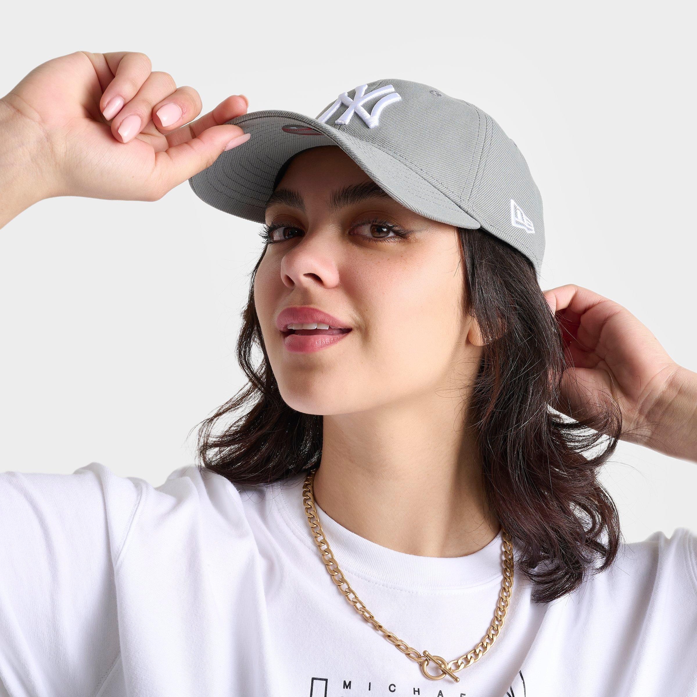 New Era New York Yankees MLB 9TWENTY Strapback Hat in Misty Morning