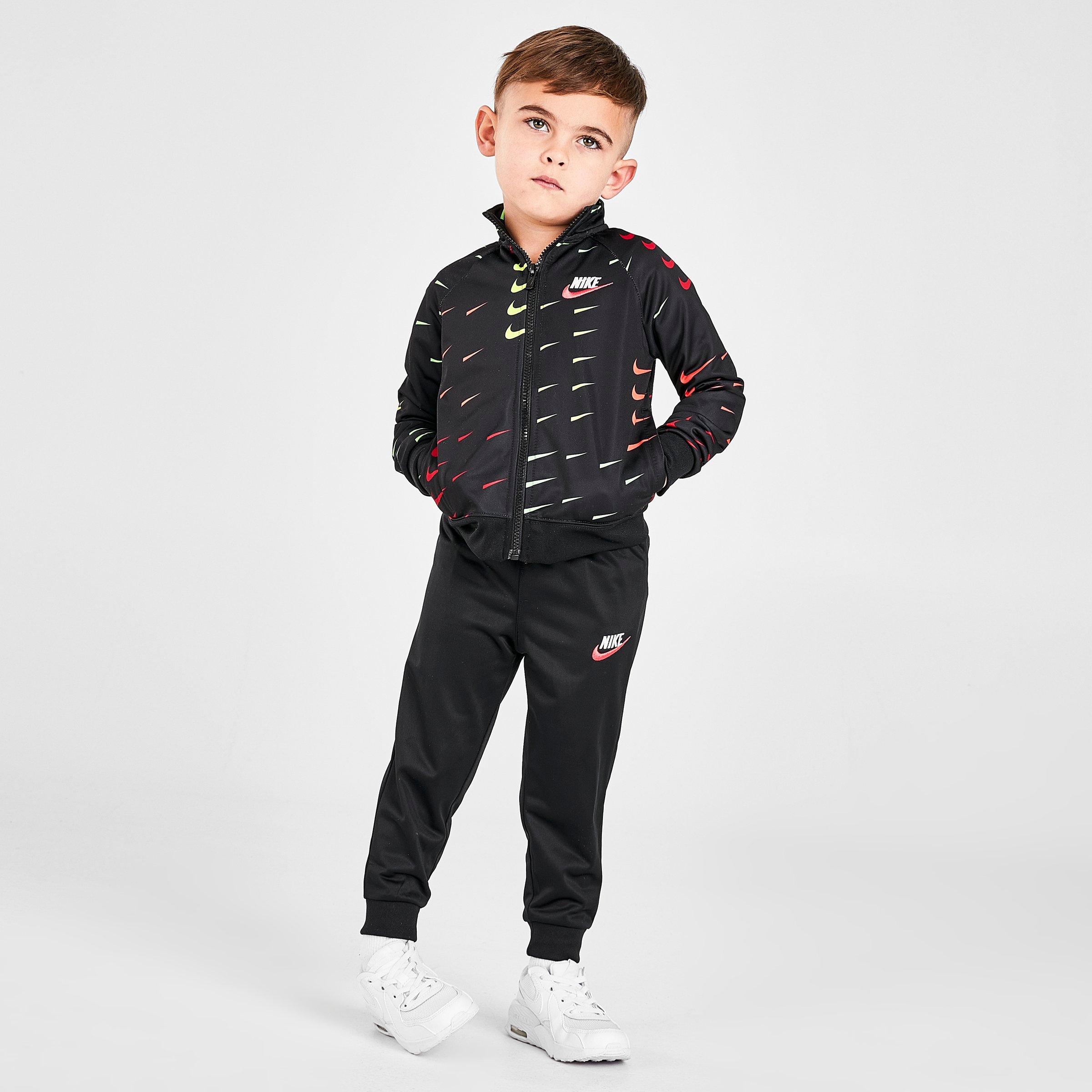 boys nike joggers black