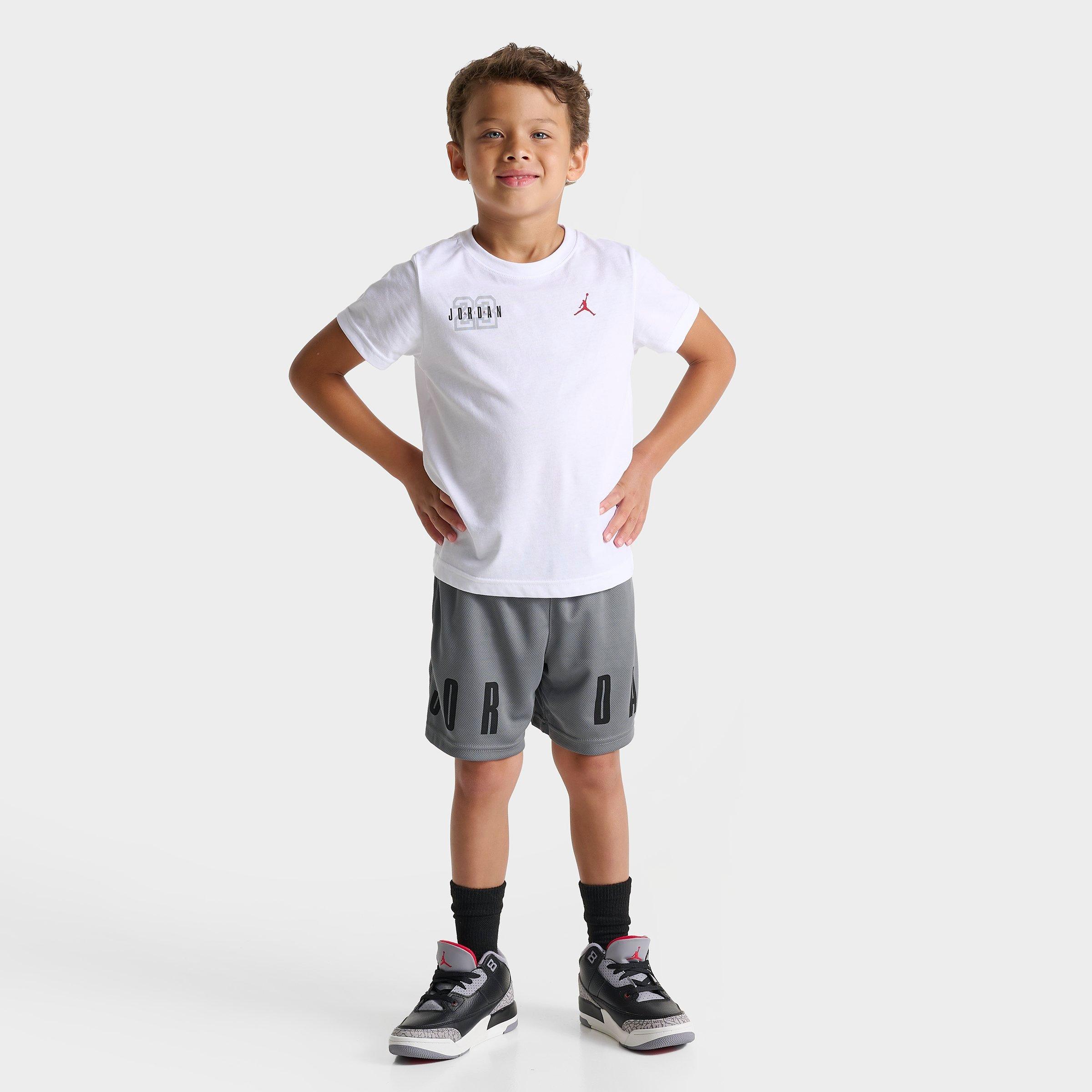 Jordan Little Kids Courtyard T-Shirt and Shorts Set in White/Smoke Grey Size: 4.0