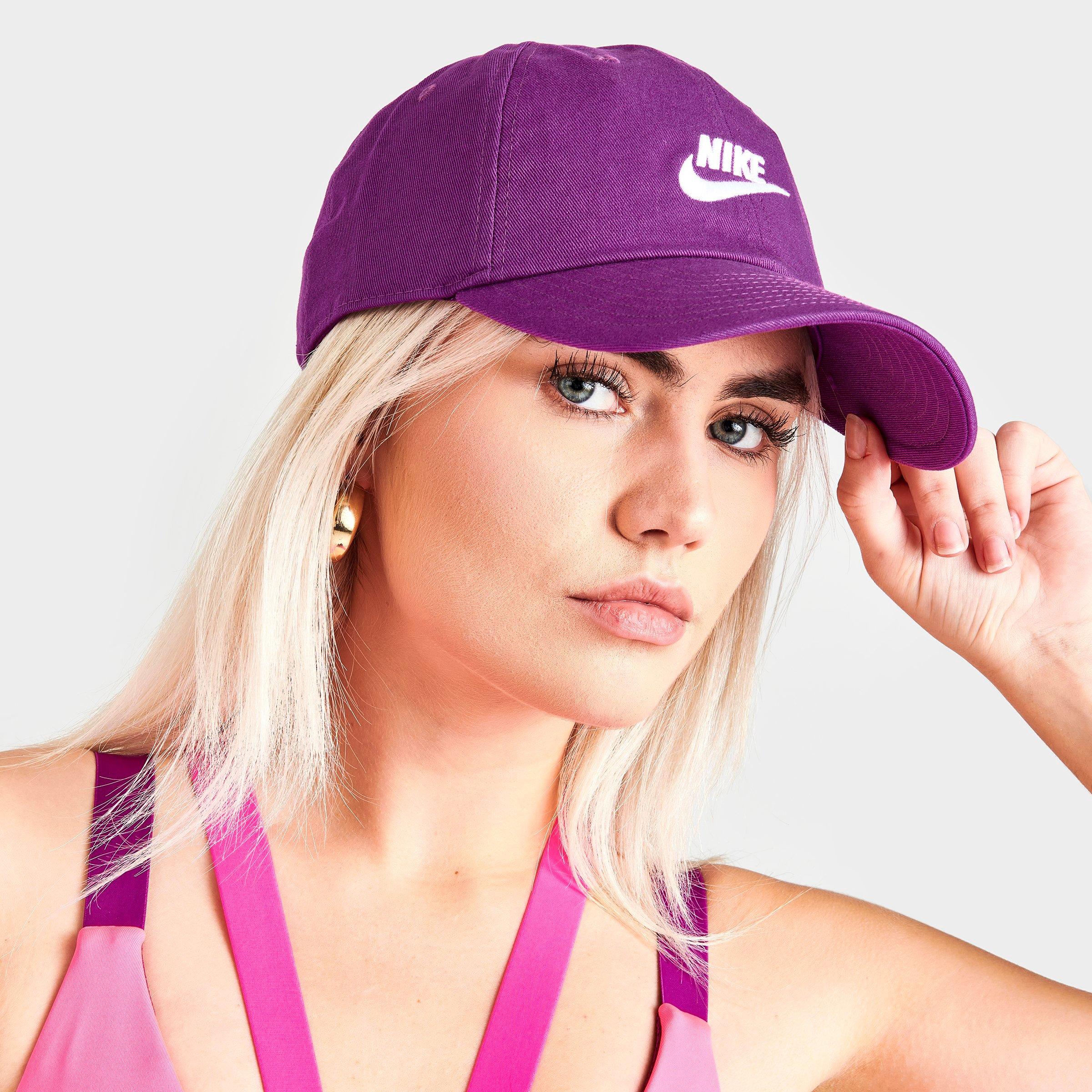 Nike Sportswear Heritage86 Futura Washed Adjustable Back Hat In