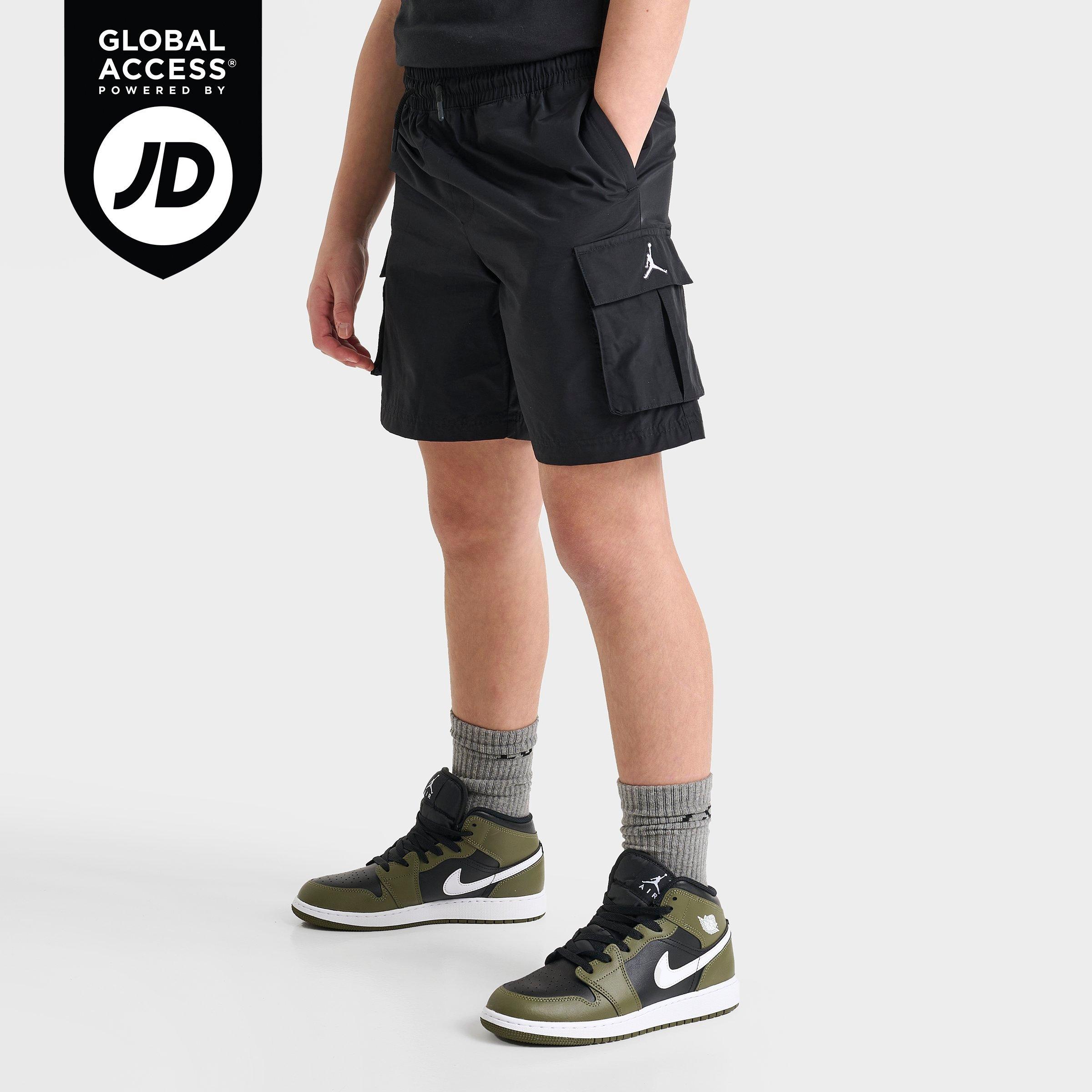 Jordan Big Kids Woven Cargo Shorts in Black Size: Small
