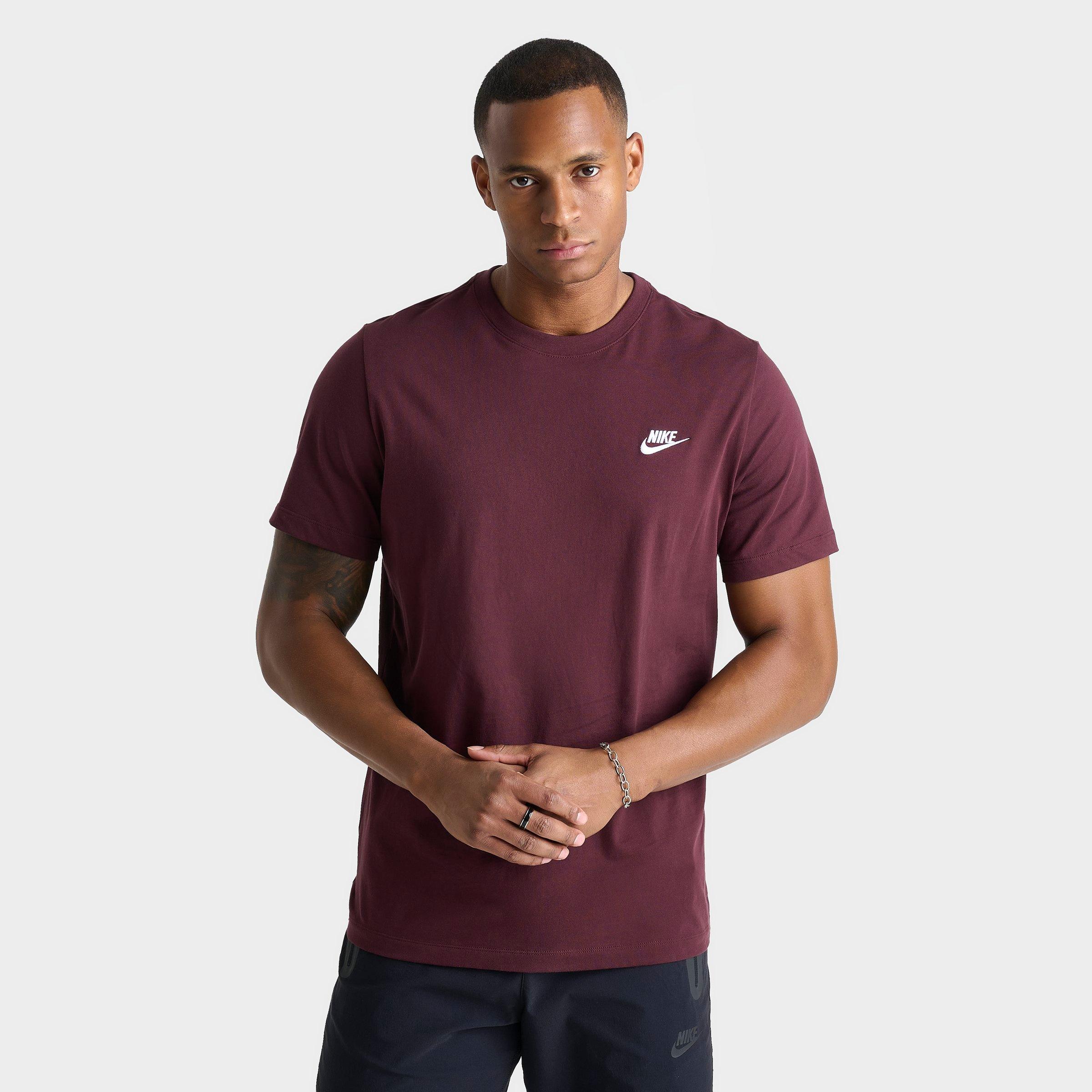 Nike Sportswear Club T-Shirt in Red/Burgundy Crush Size XL 100% Cotton