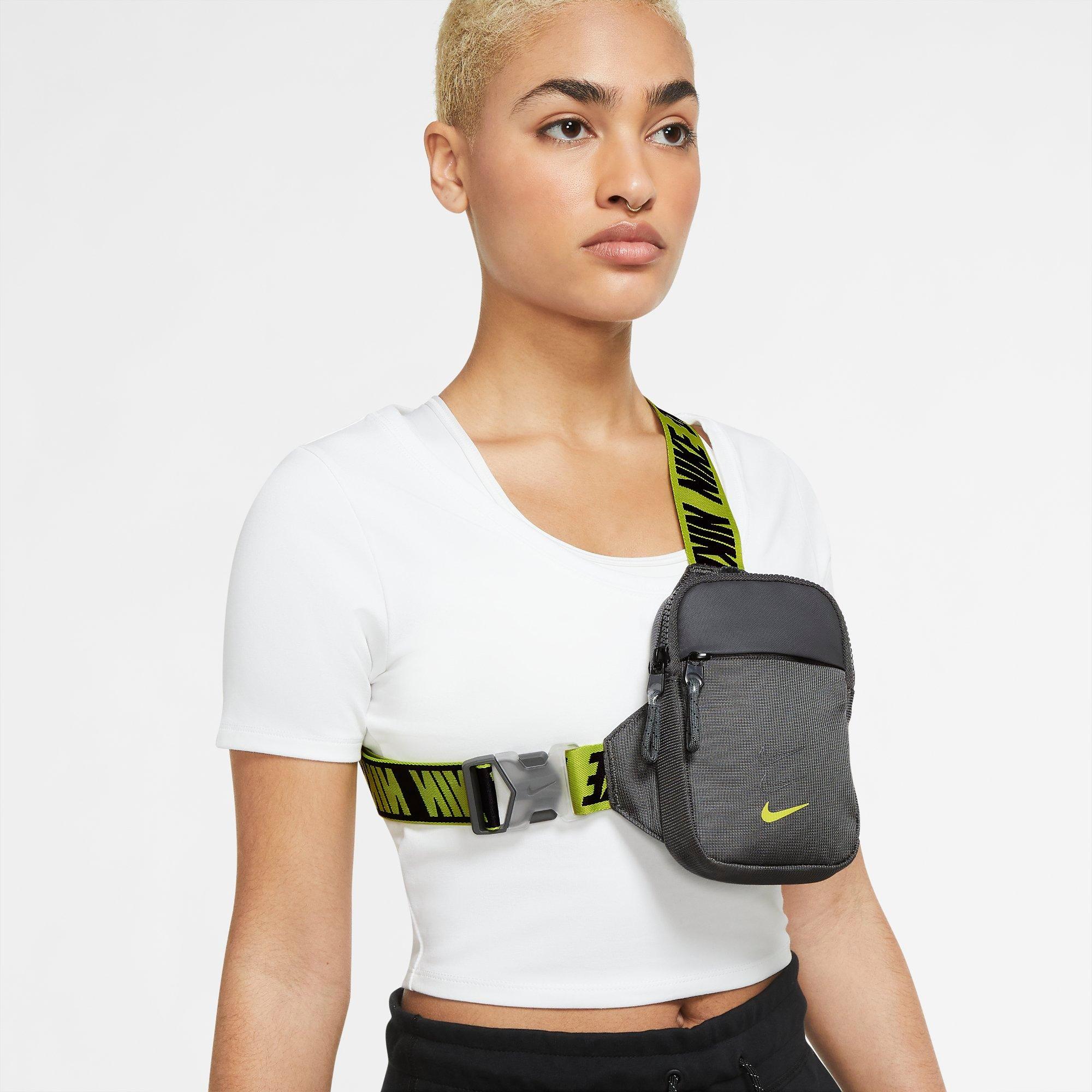 nike women's waist bag