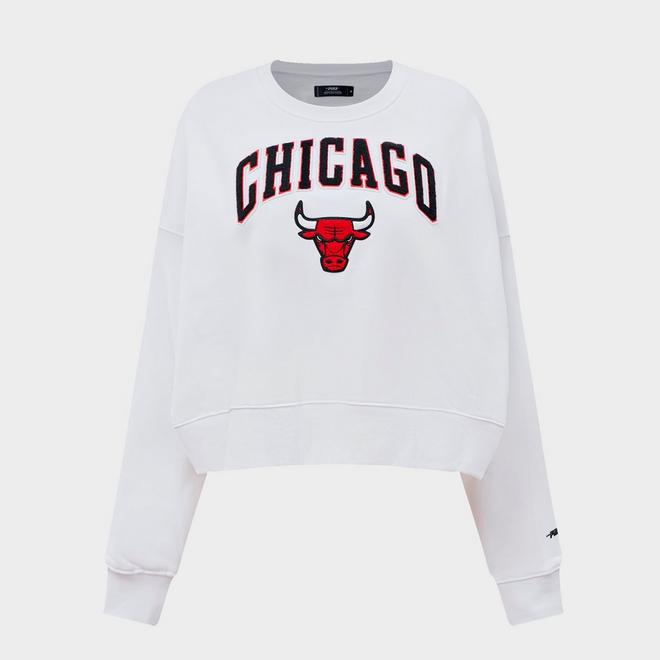 Women's Pro Standard Chicago Bulls NBA Classic Fleece Crewneck Sweatshirt