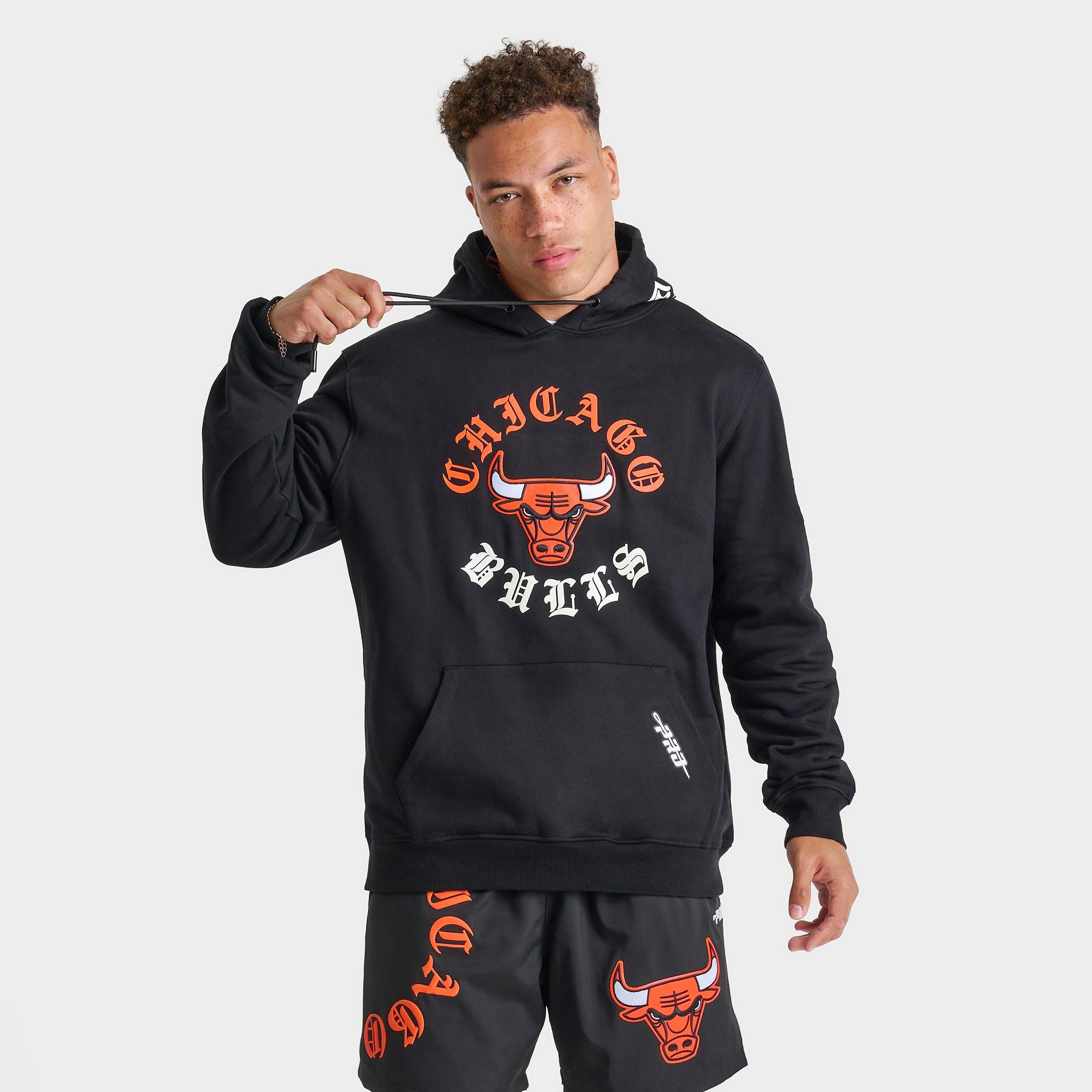 Pro Standard Men's Chicago Bulls NBA Old English Fleece Pullover Hoodie in Black/Orange/White Size: Small