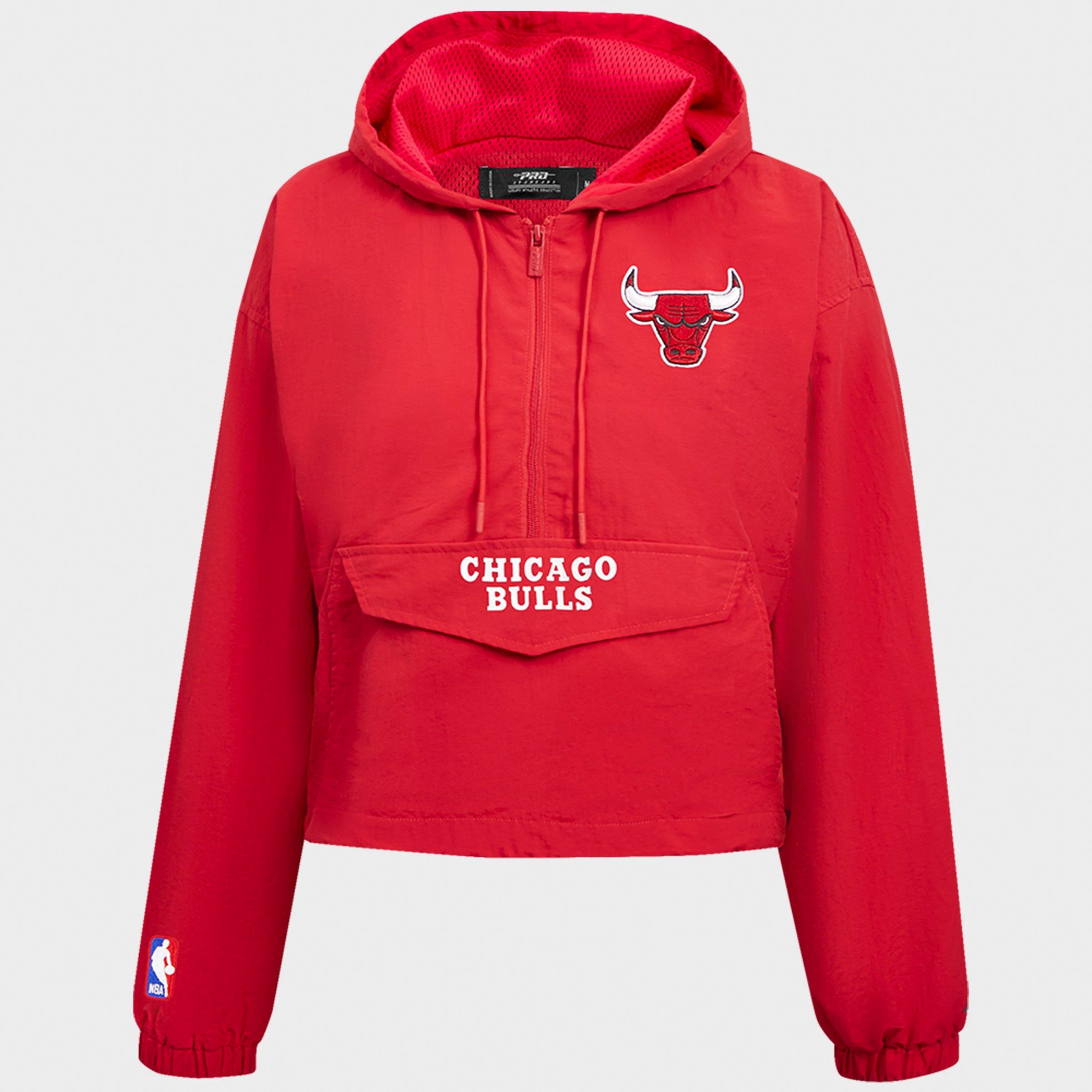 Pro Standard Women's Chicago Bulls NBA Classic Cropped Wind Half-Zip Woven Jacket