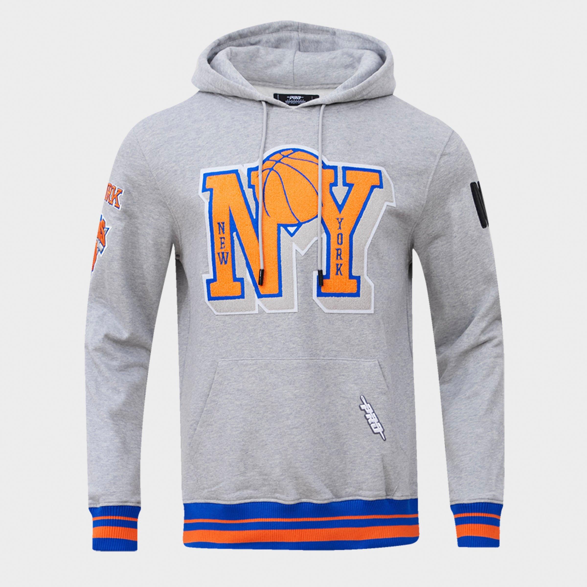 Pro Standard Men's New York Knicks NBA Mashup Fleece Pullover Hoodie in Heather Grey/Royal/Orange Size: Medium
