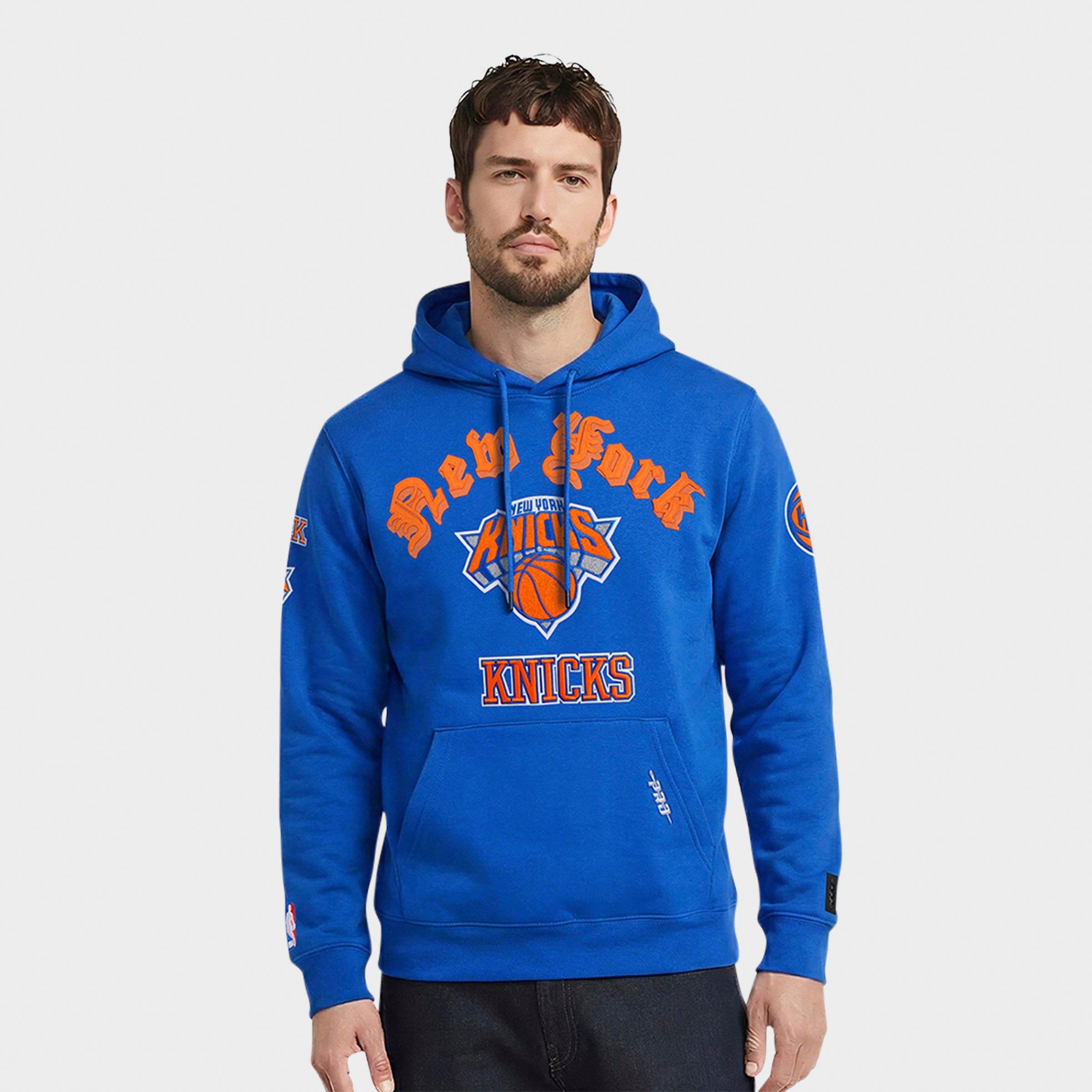 Pro Standard Men's New York Knicks NBA Old English Fleece Pullover Hoodie in Black Size: Small