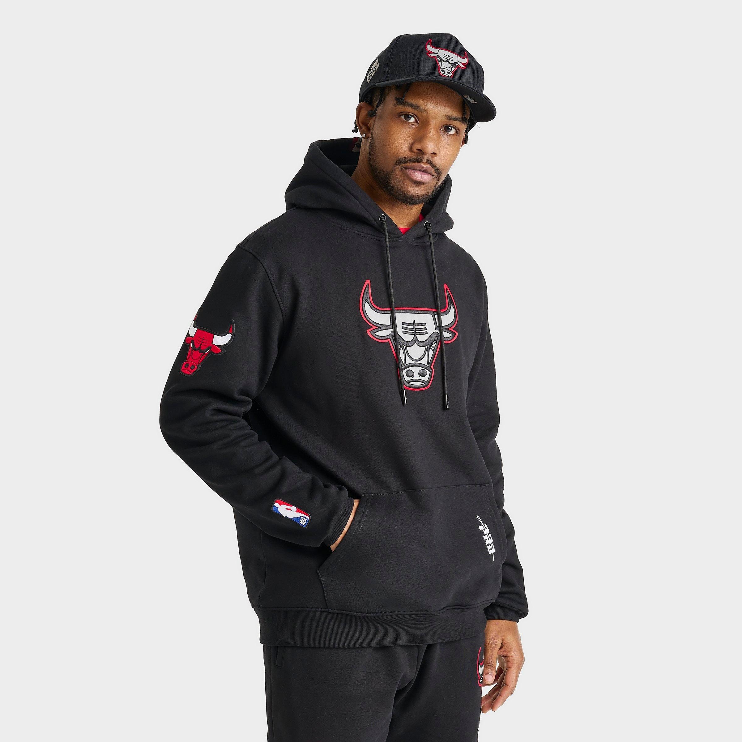 Pro Standard Men's Chicago Bulls NBA Reflective Logo Pullover Hoodie in Black/Reflective Size: Small
