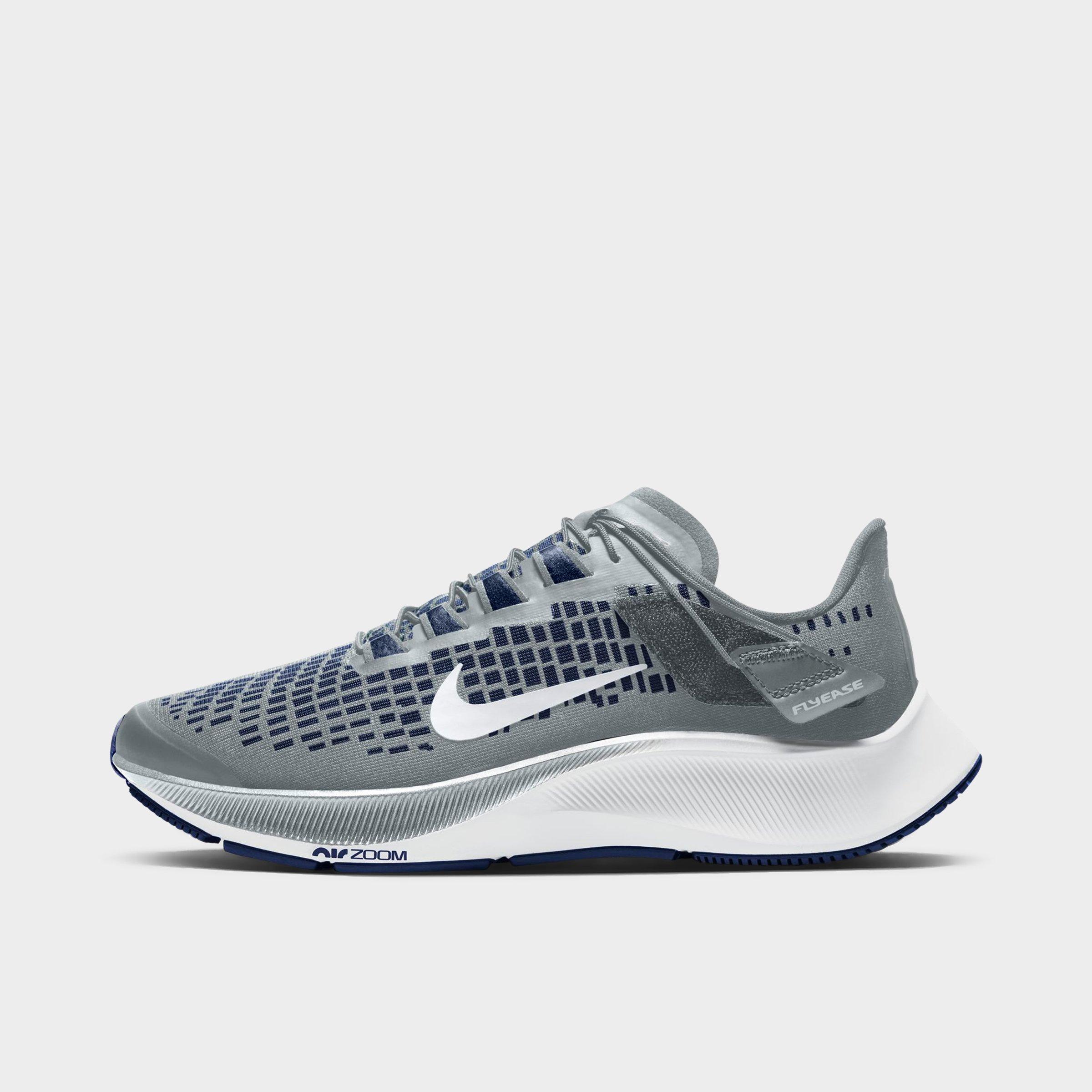 nike women's sneakers wide width