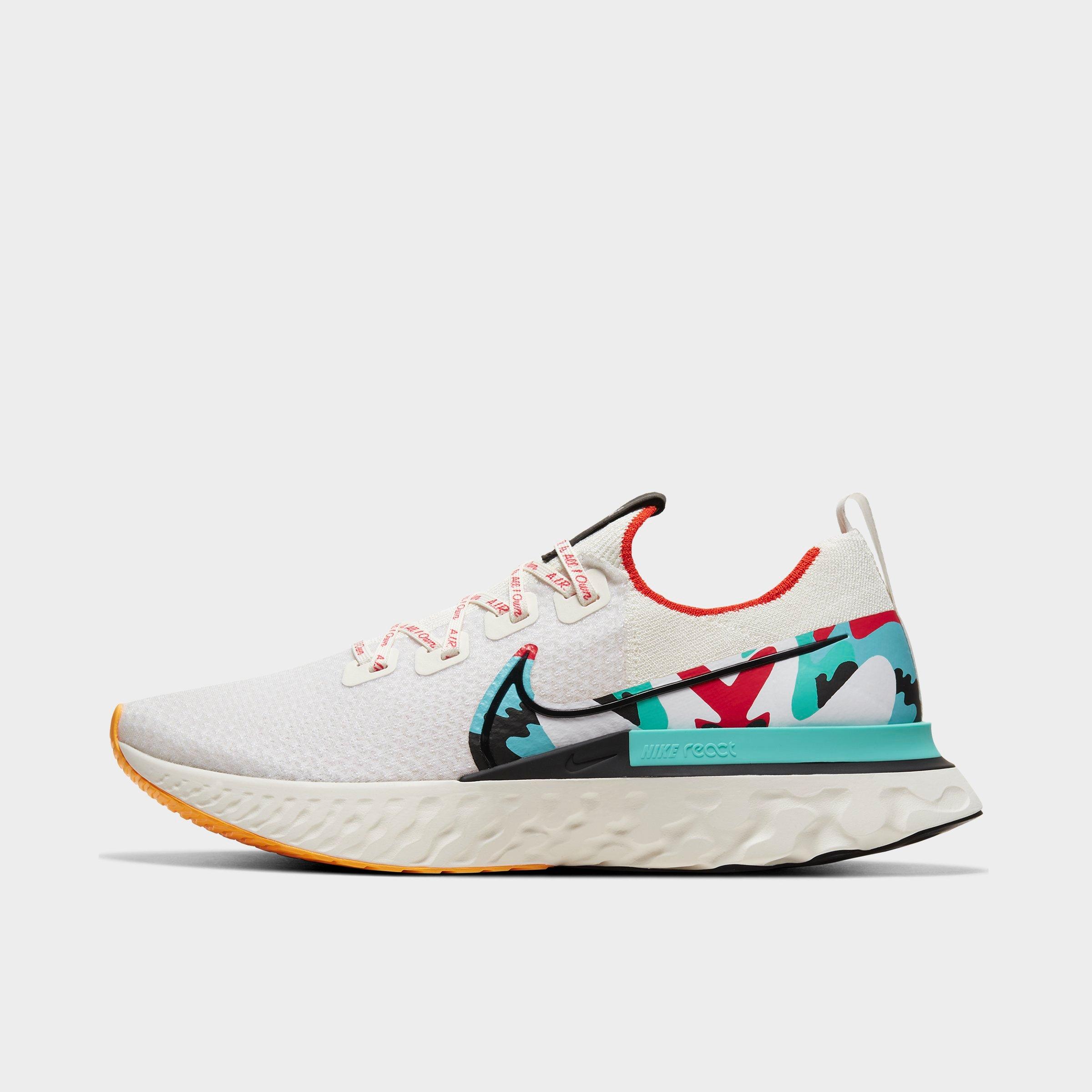 nike flyknit tennis shoes