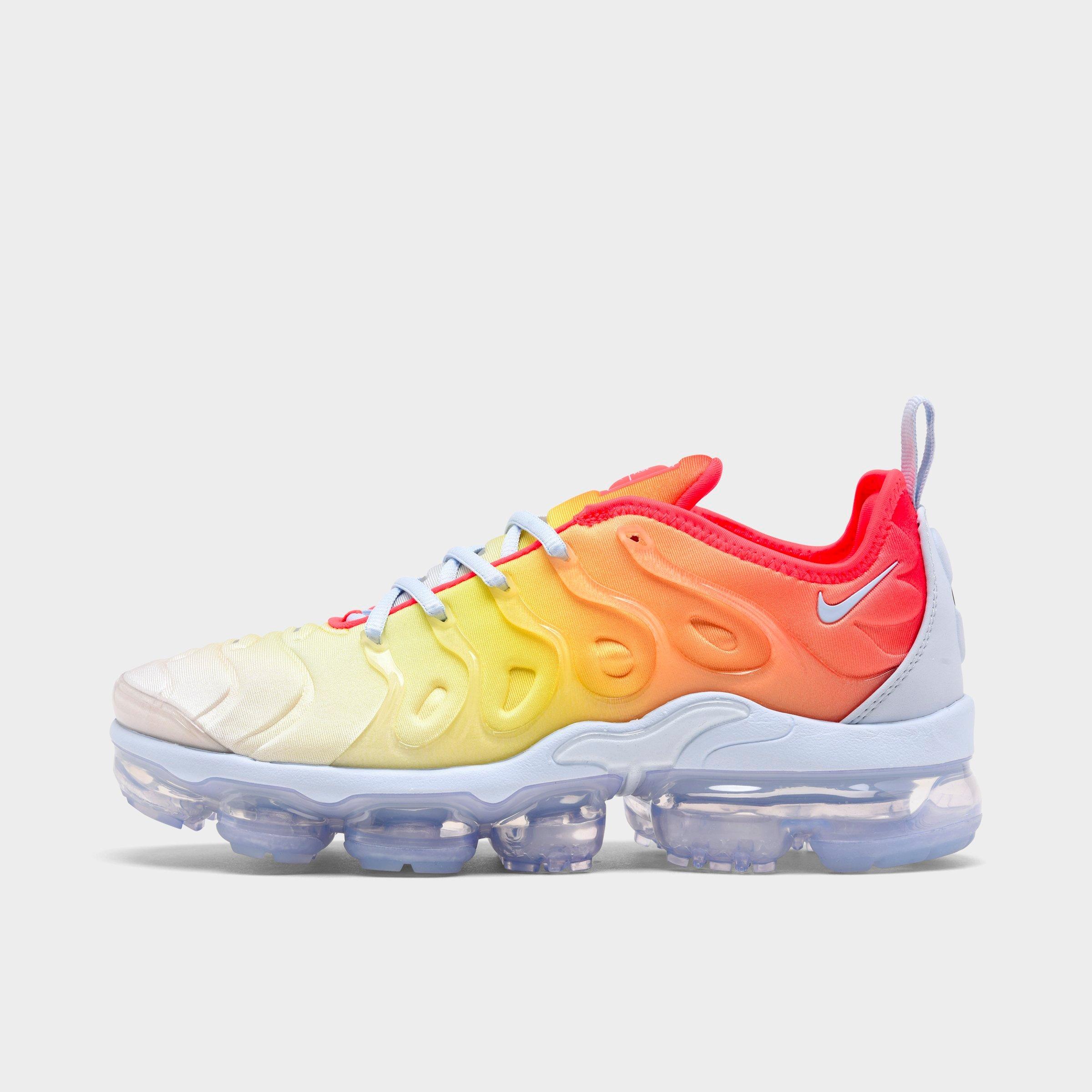 F. Snkr Store Nike Air VaporMax Plus WhiteFierce