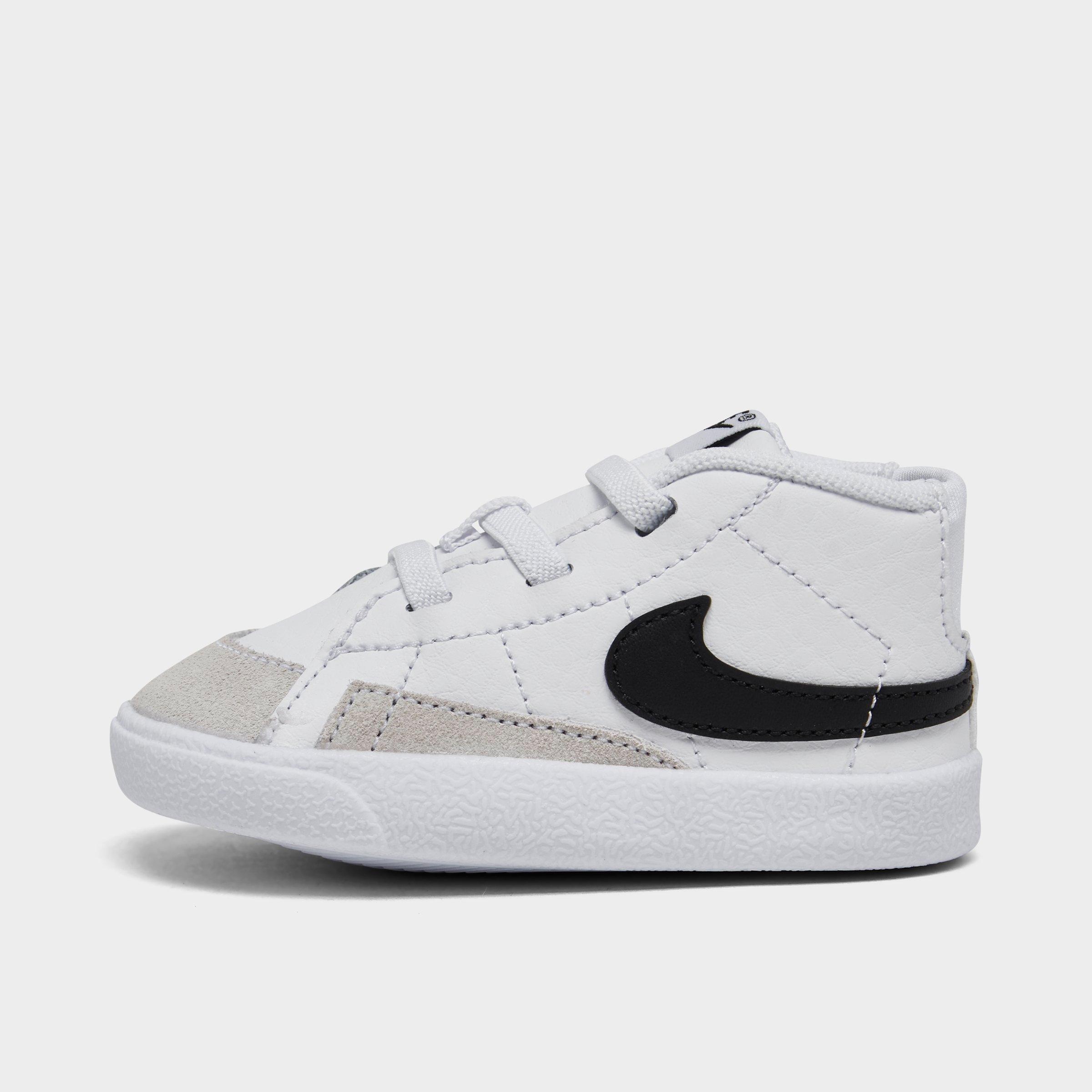 Nike Infant Blazer Mid Crib Booties in Black/White Size: 4.0