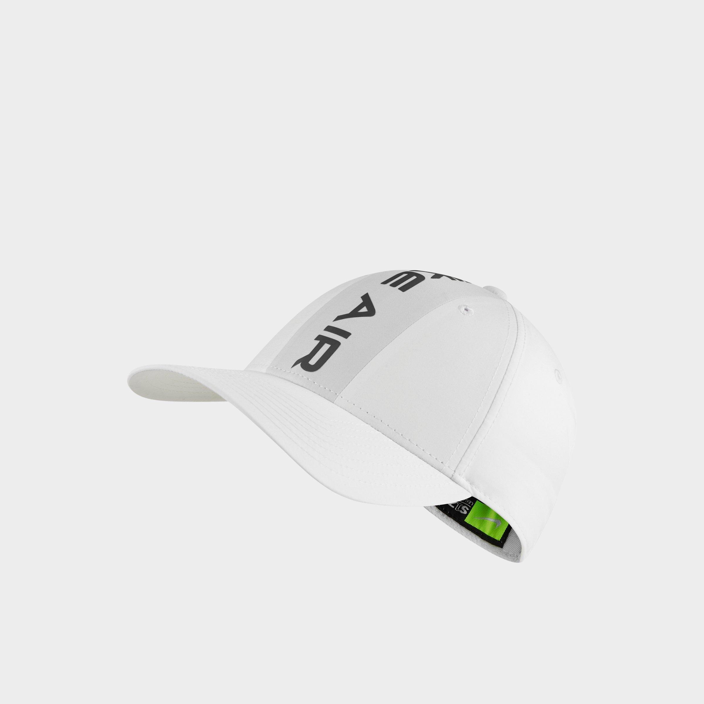 black and white nike snapback