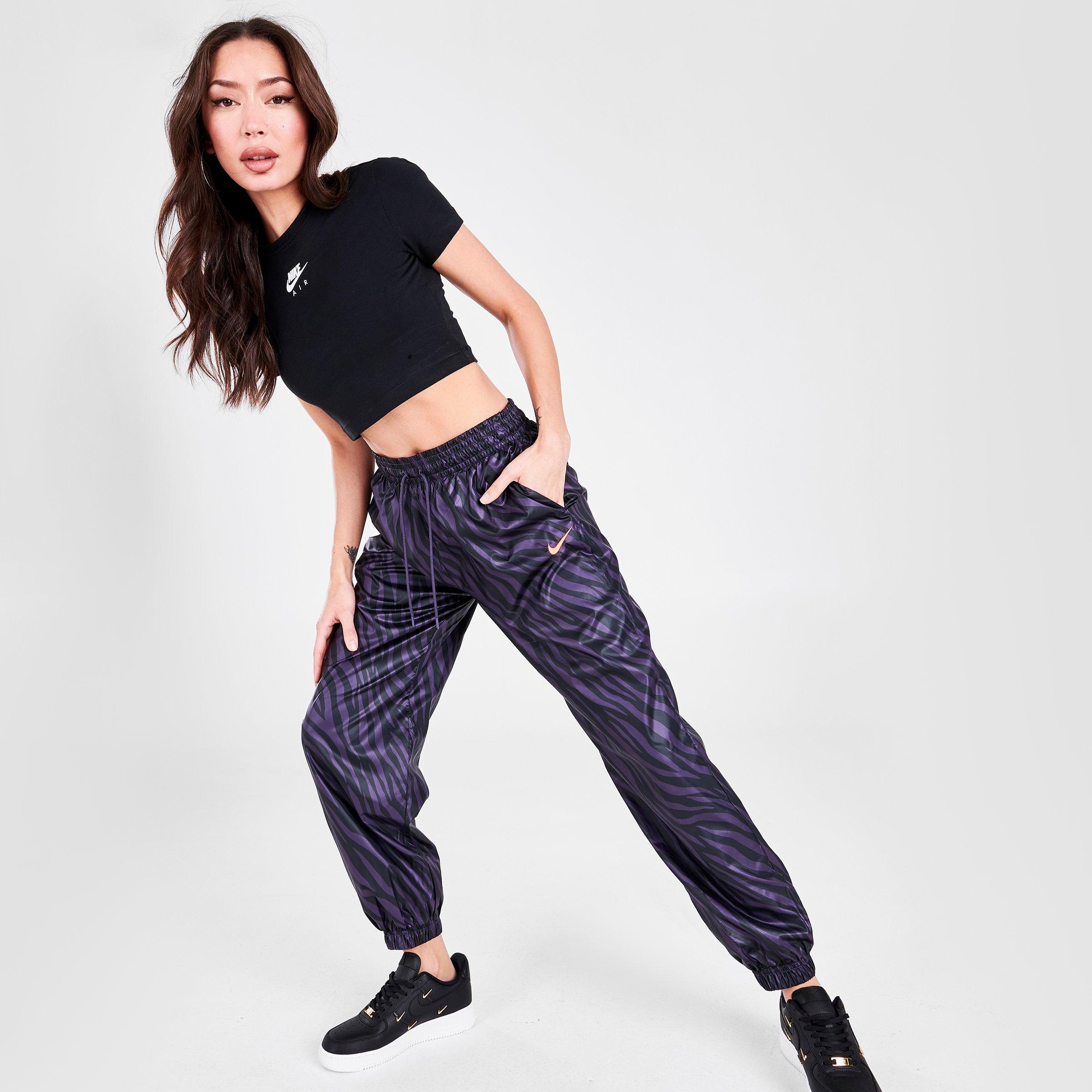 finish line nike women's apparel