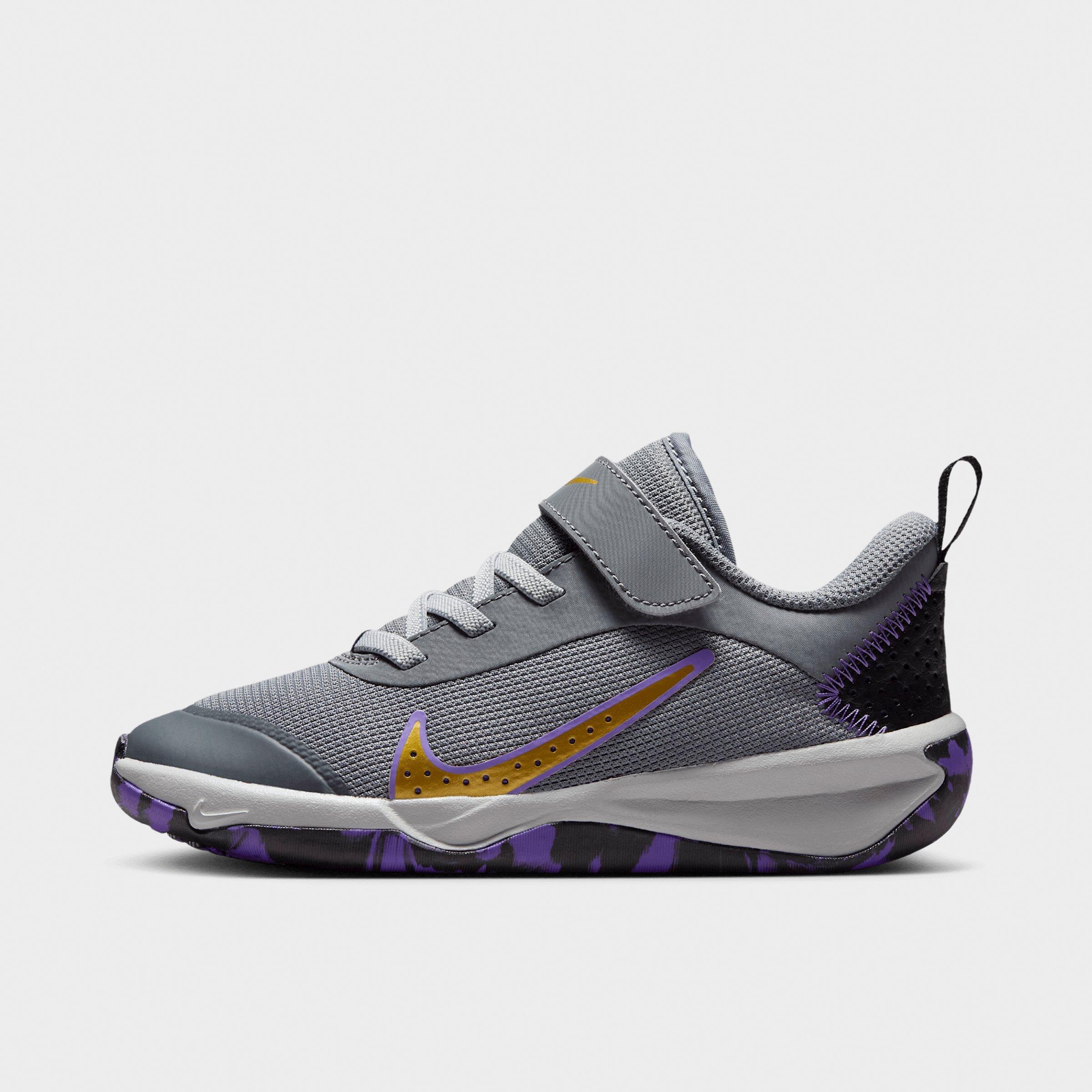 Nike Little Kids Omni Multi-Court Stretch Lace Casual Shoes in Smoke Grey/Action Grape/Light Smoke Grey Size: 2.5