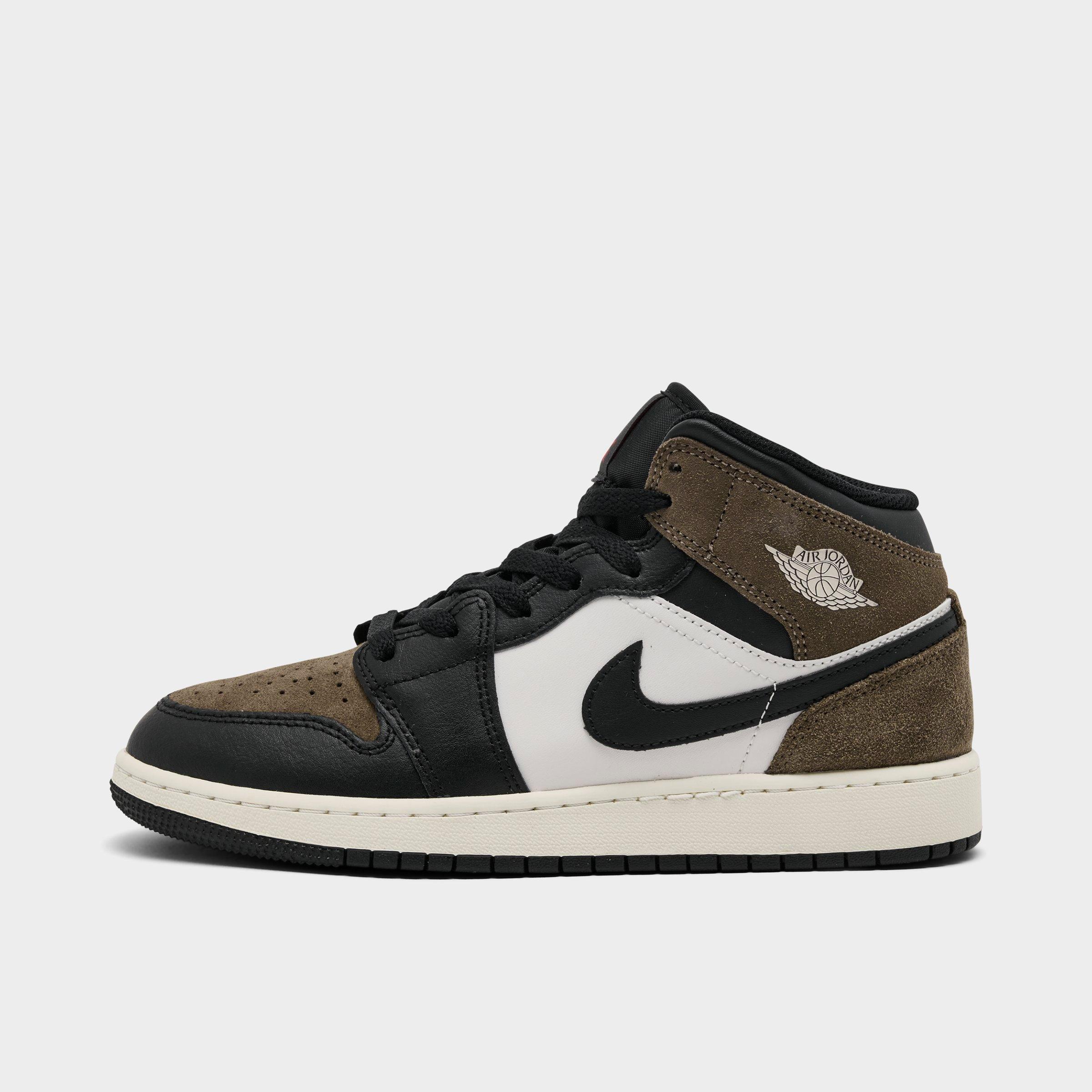 Jordan Big Kids Air Retro 1 Mid Casual Shoes in Black/Palomino/University Red Size: 4.0