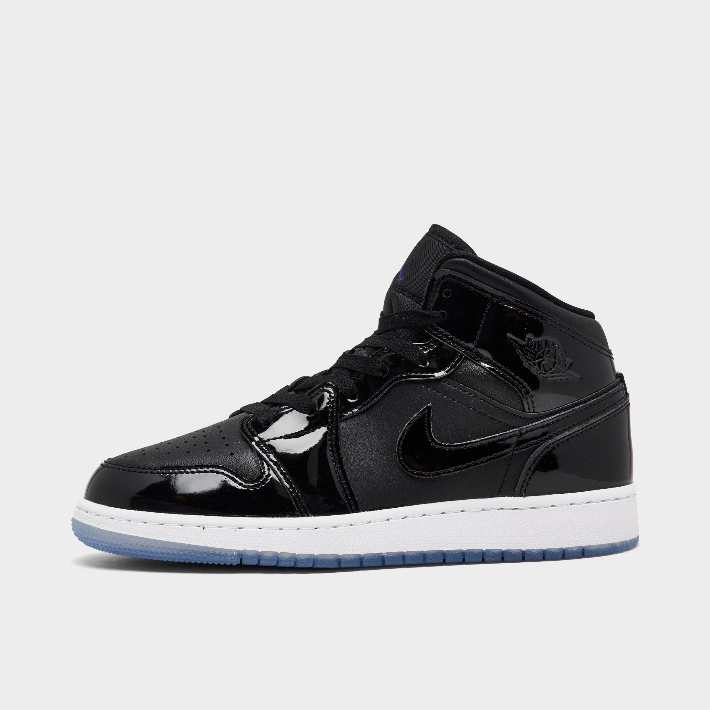 Jordan Big Kids Air Retro 1 Mid SE Casual Shoes in Black/Dark Concord/White Size: 3.5