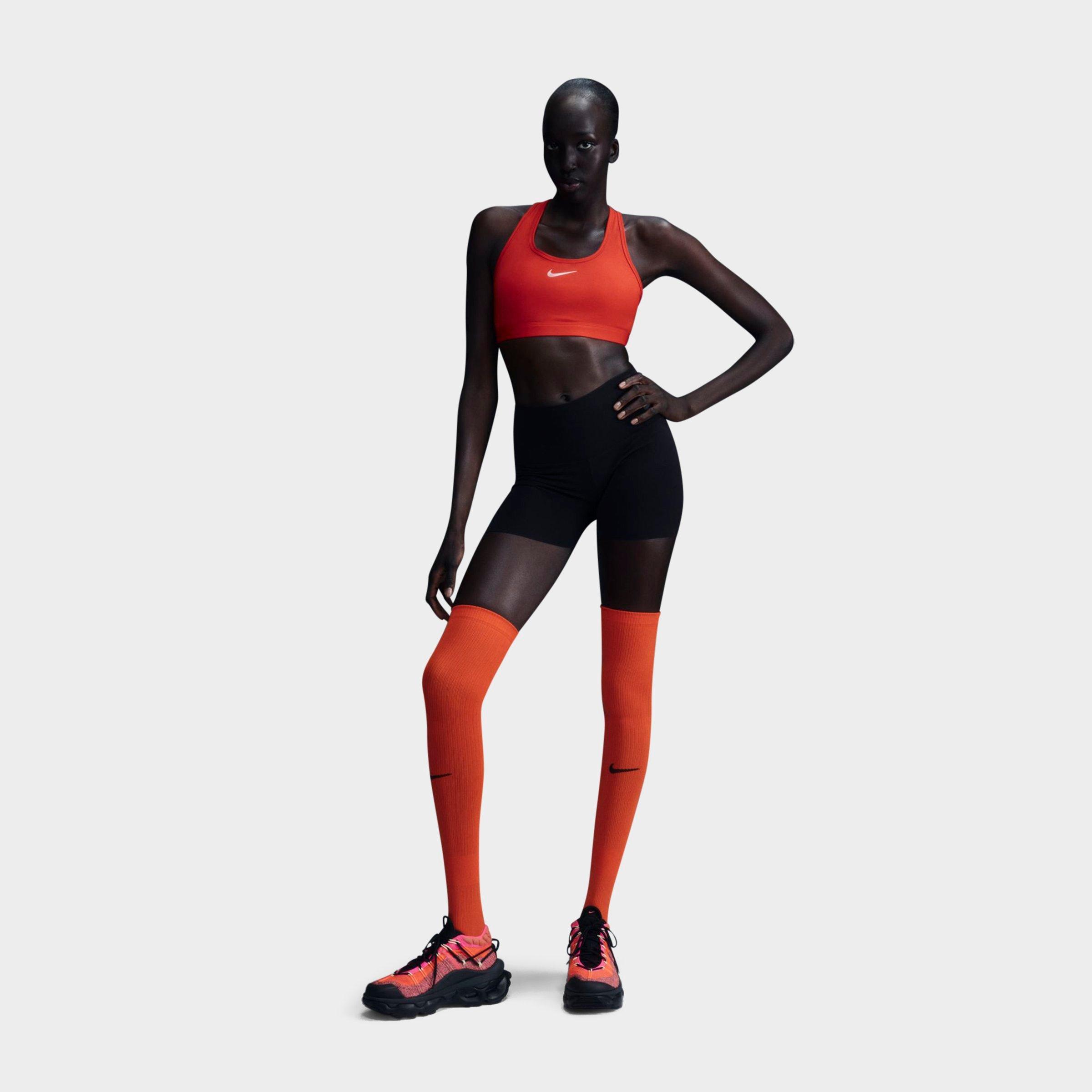 Nike Women's Swoosh Medium Support Sports Bra in UNIVERSITY RED/WHITE Size: 2XS