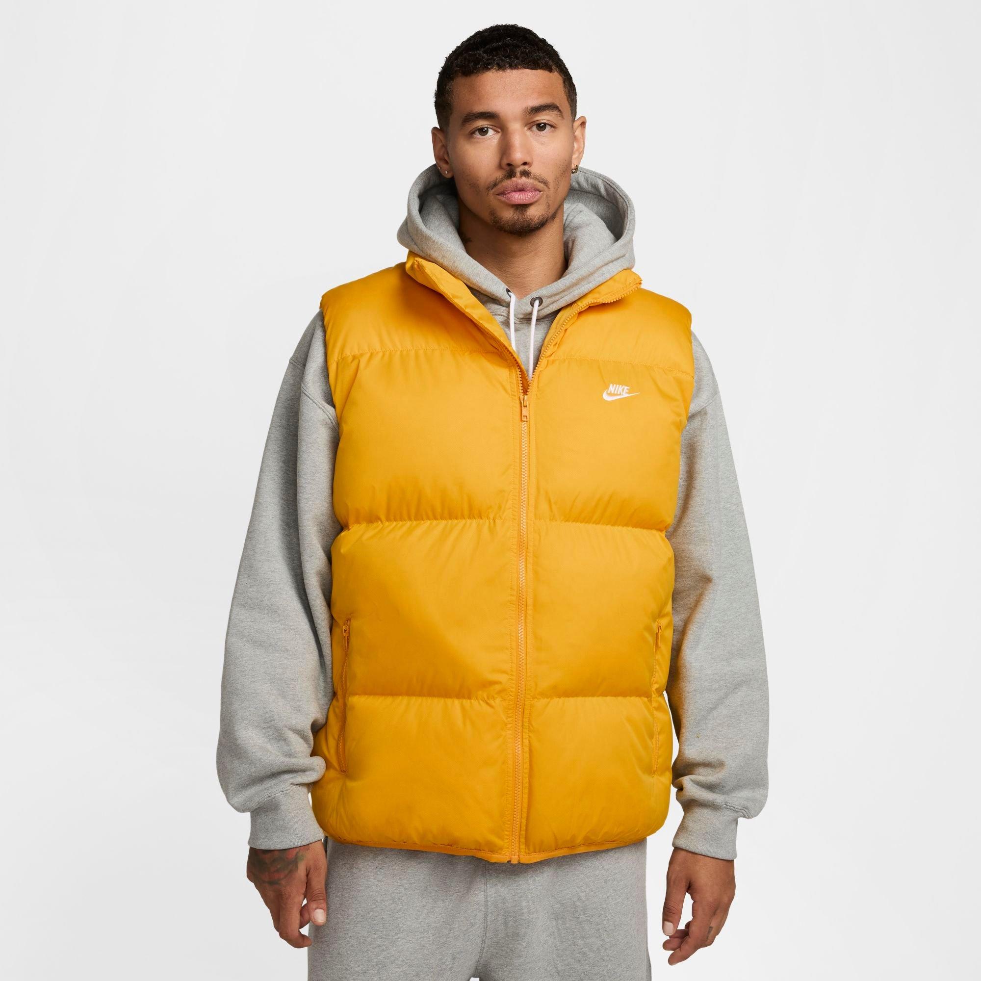 Nike Men's Sportswear Club PrimaLoft Water-Repellent Puffer Vest in University Gold/White Size: XS