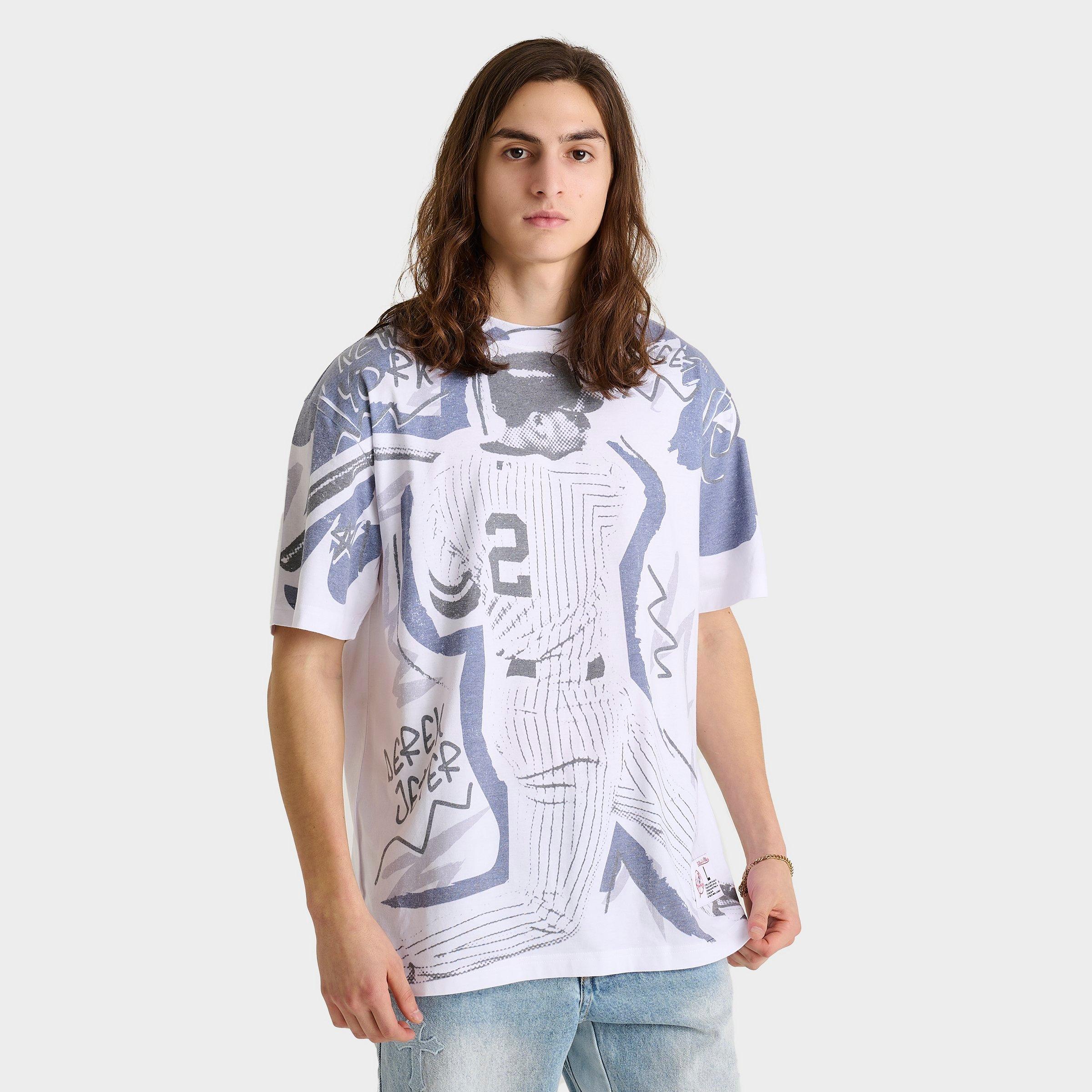 Mitchell & Ness Men's New York Yankees MLB Derek Jeter Showstopper Graphic T-Shirt in White Size: Small