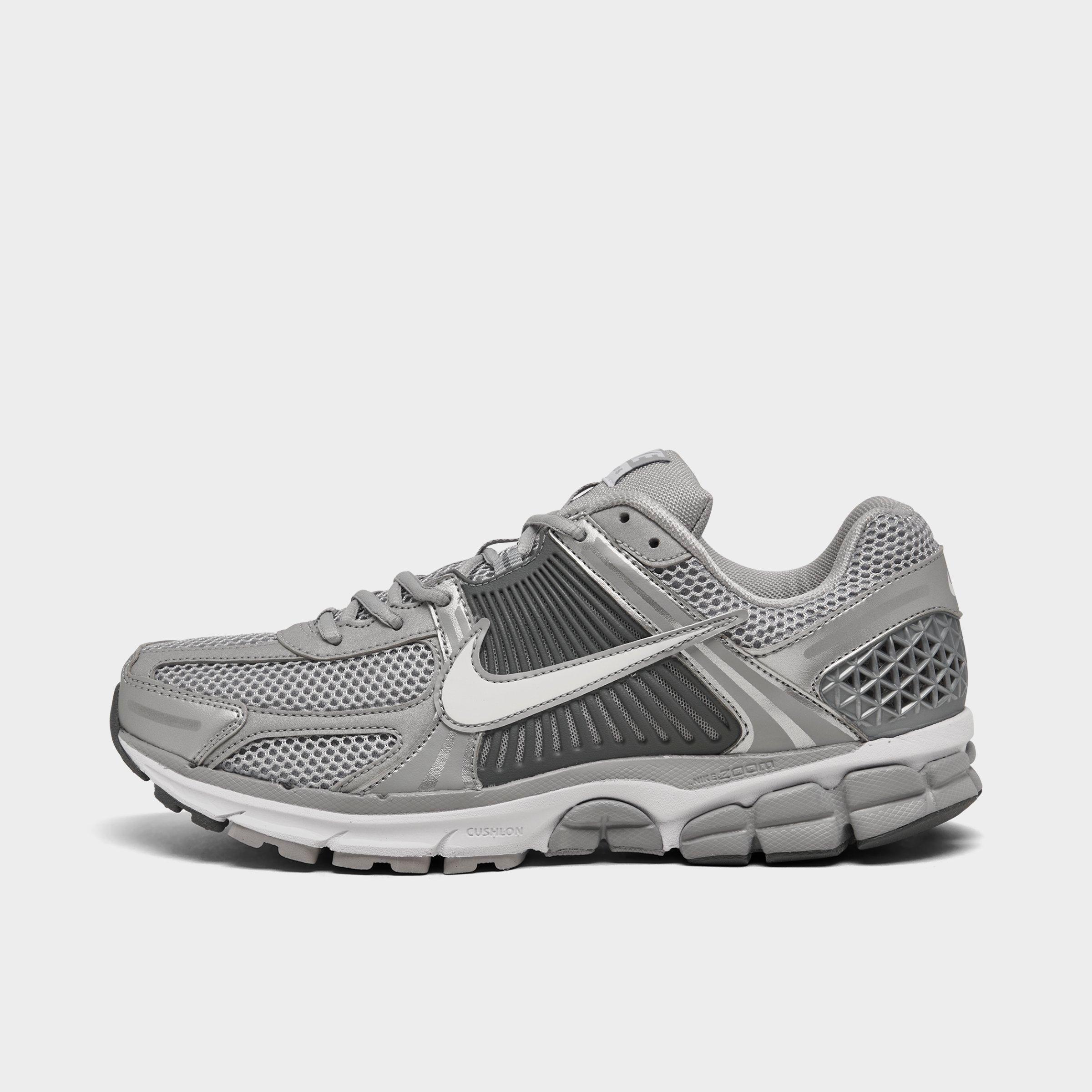 Nike Men's Zoom Vomero 5 Casual Shoes in Wolf Grey/White/Metallic Silver Size: 7.5