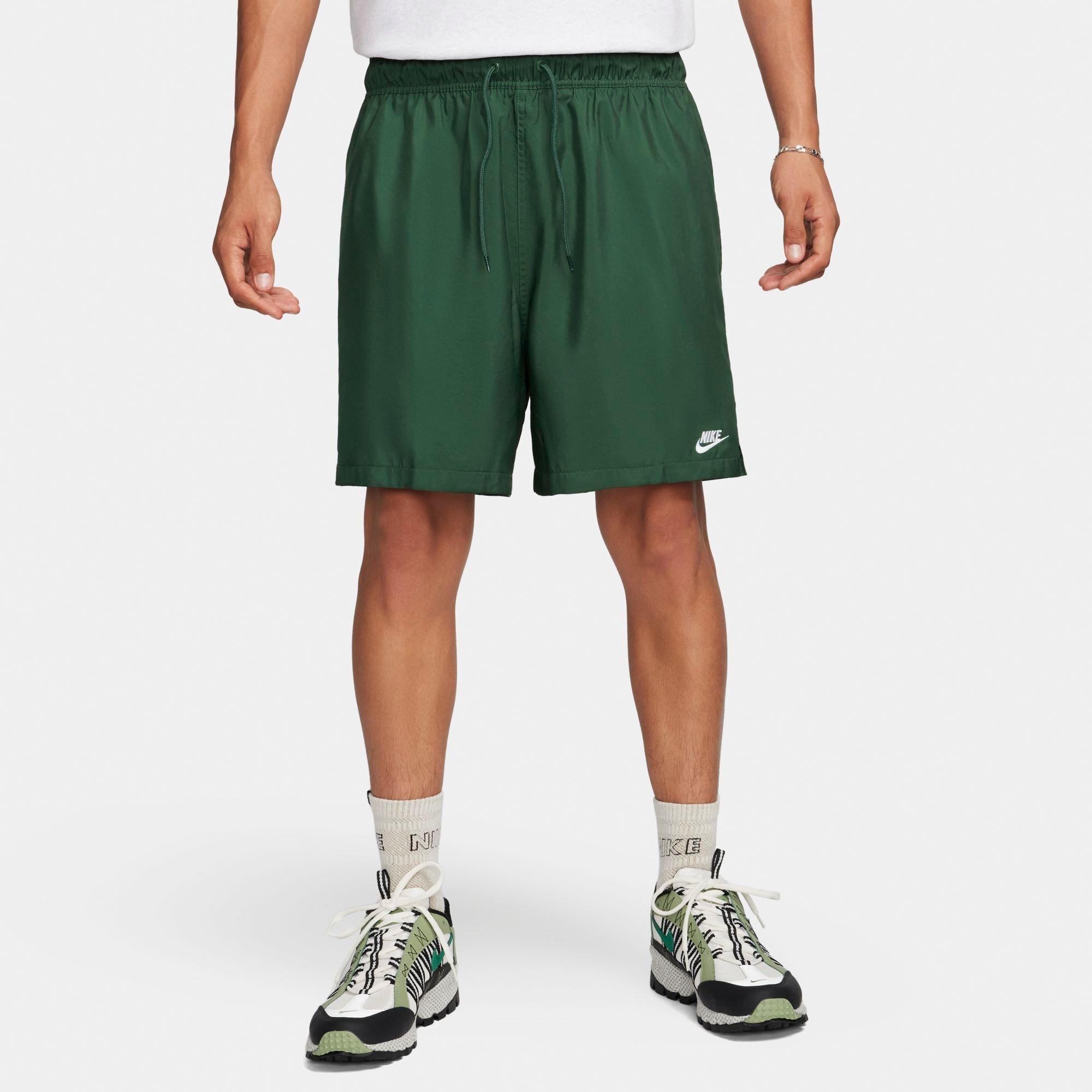 Nike Men's Club Woven 6" Flow Shorts in Fir/White Size: XS