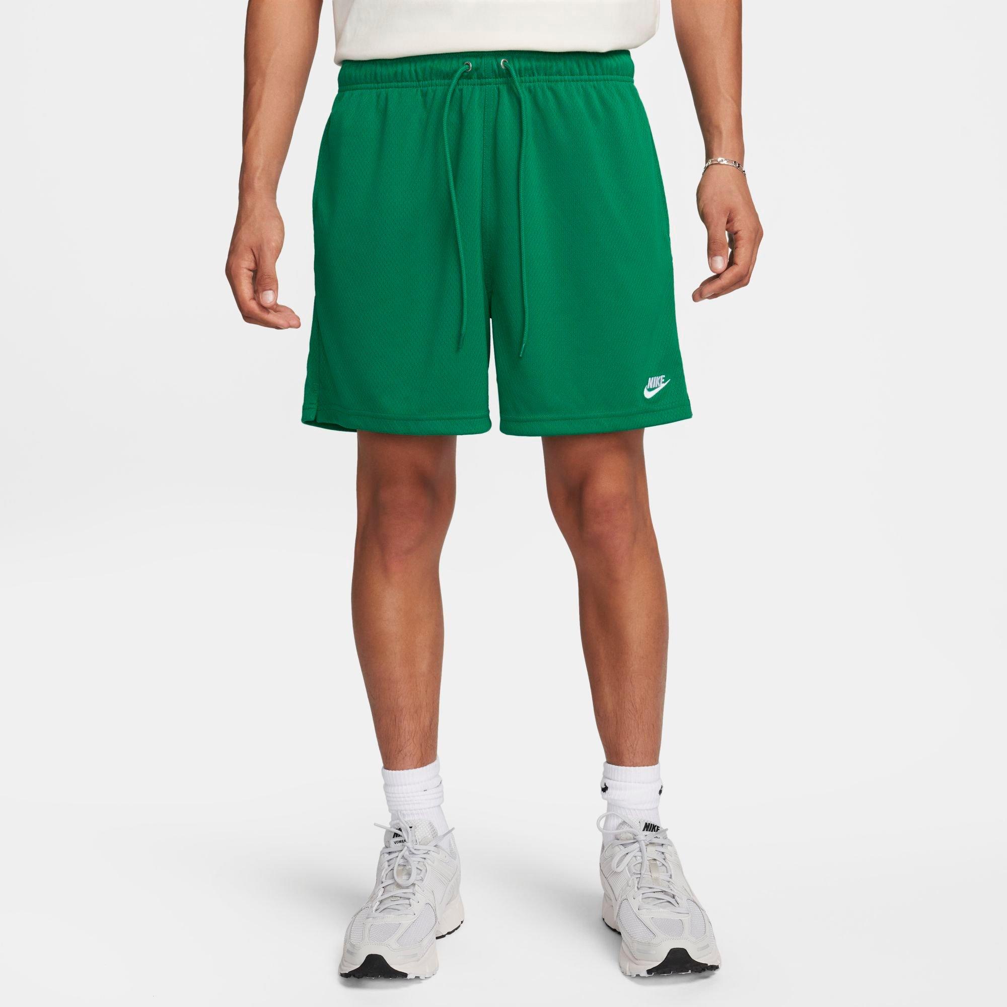 Nike Men's Club Mesh Flow Shorts in Malachite/White Size: XS