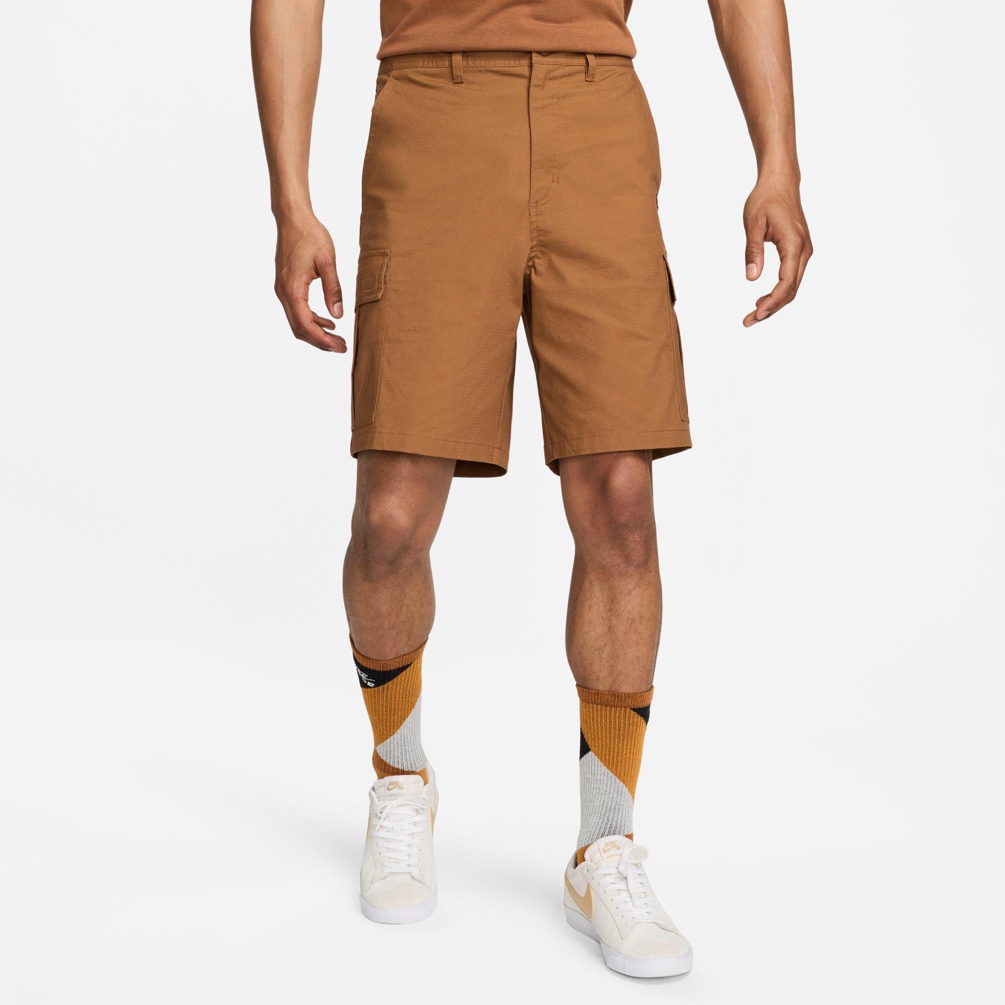 Nike Men's Club Woven Cargo Shorts in Light British Tan/Light British Tan Size: 28