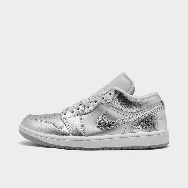 Women's Air Jordan Retro 1 Low SE Casual Shoes