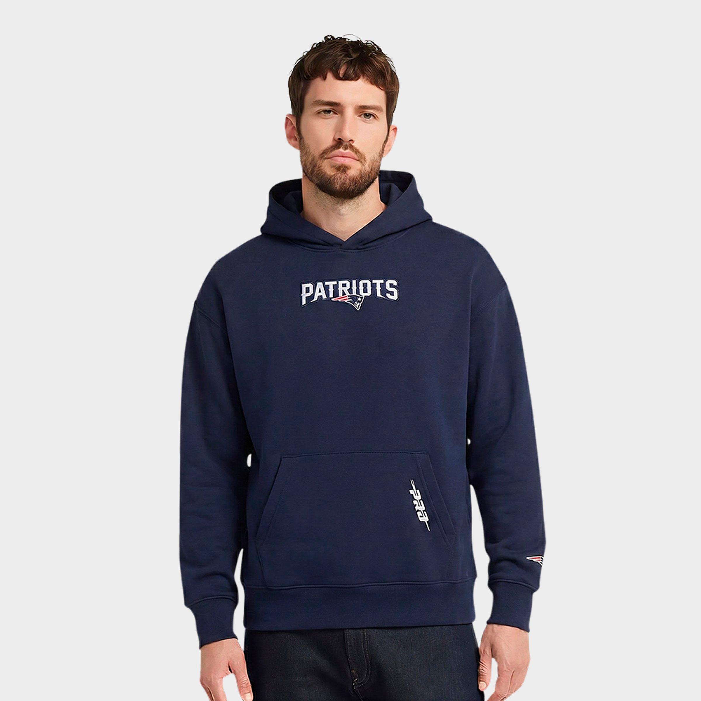Pro Standard Men's New England Patriots NFL Wingspan Fleece Pullover Hoodie in Midnight Navy Size: Small