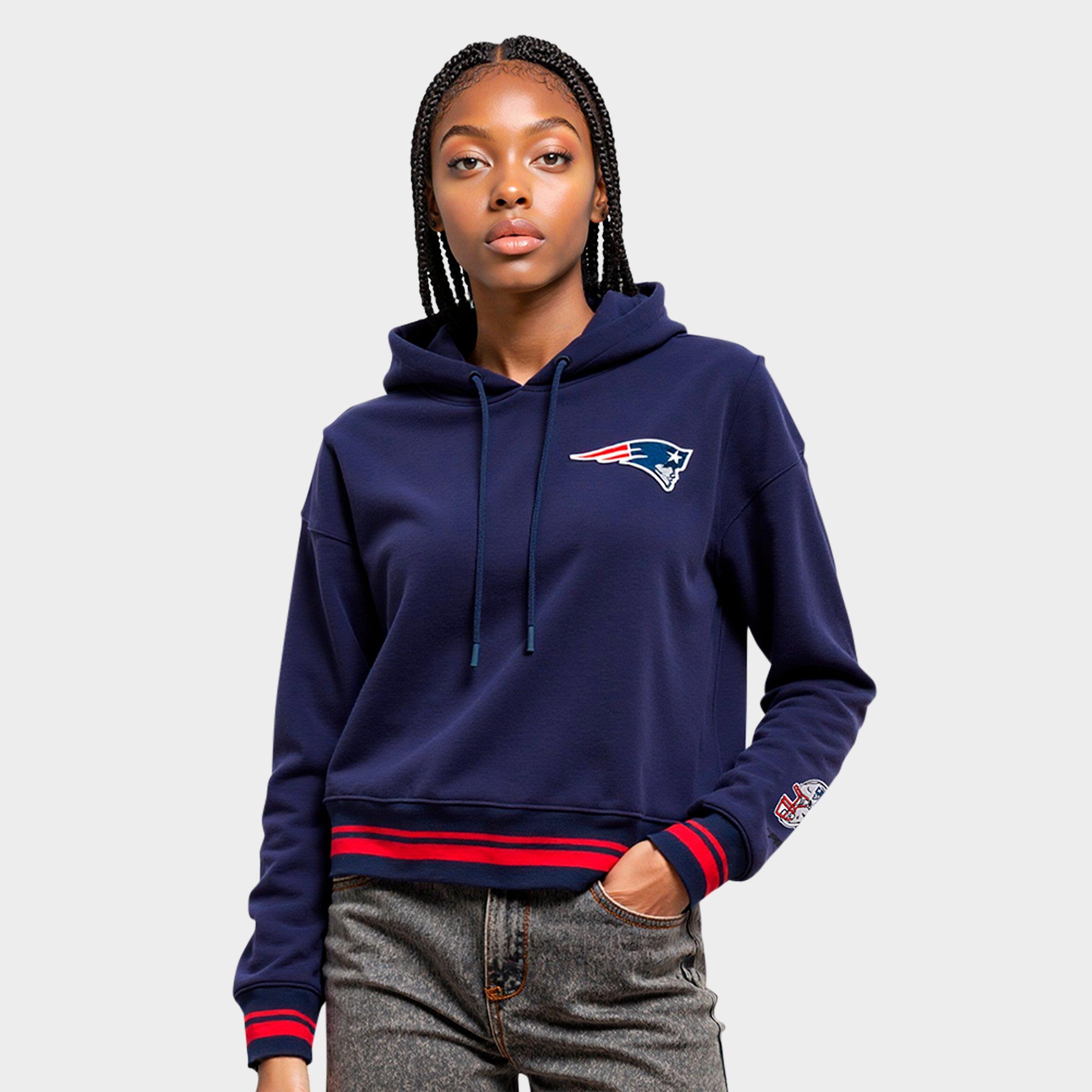 Pro Standard Women's New England Patriots NFL Mashup Rib Cropped Pullover Hoodie in Midnight Navy/Red/Midnight Navy Size: XS