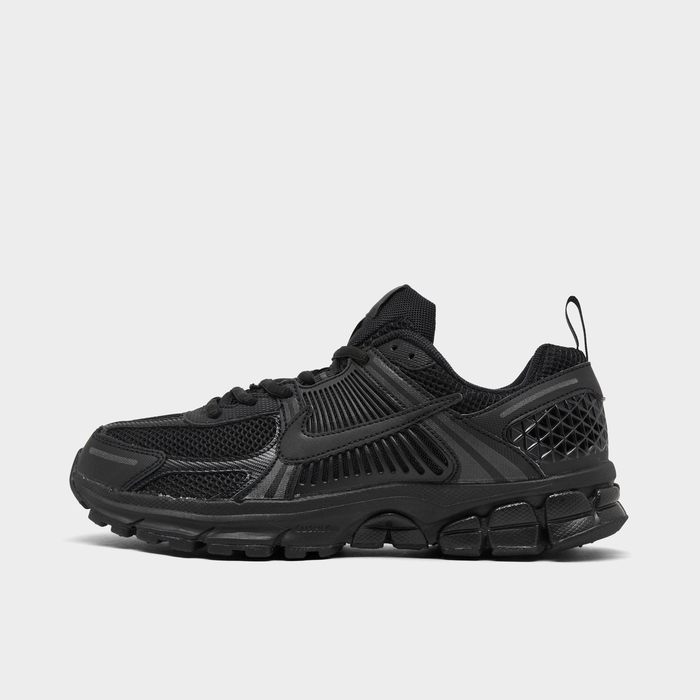 Nike Big Kids Vomero 5 Casual Shoes in Black Size: 3.5