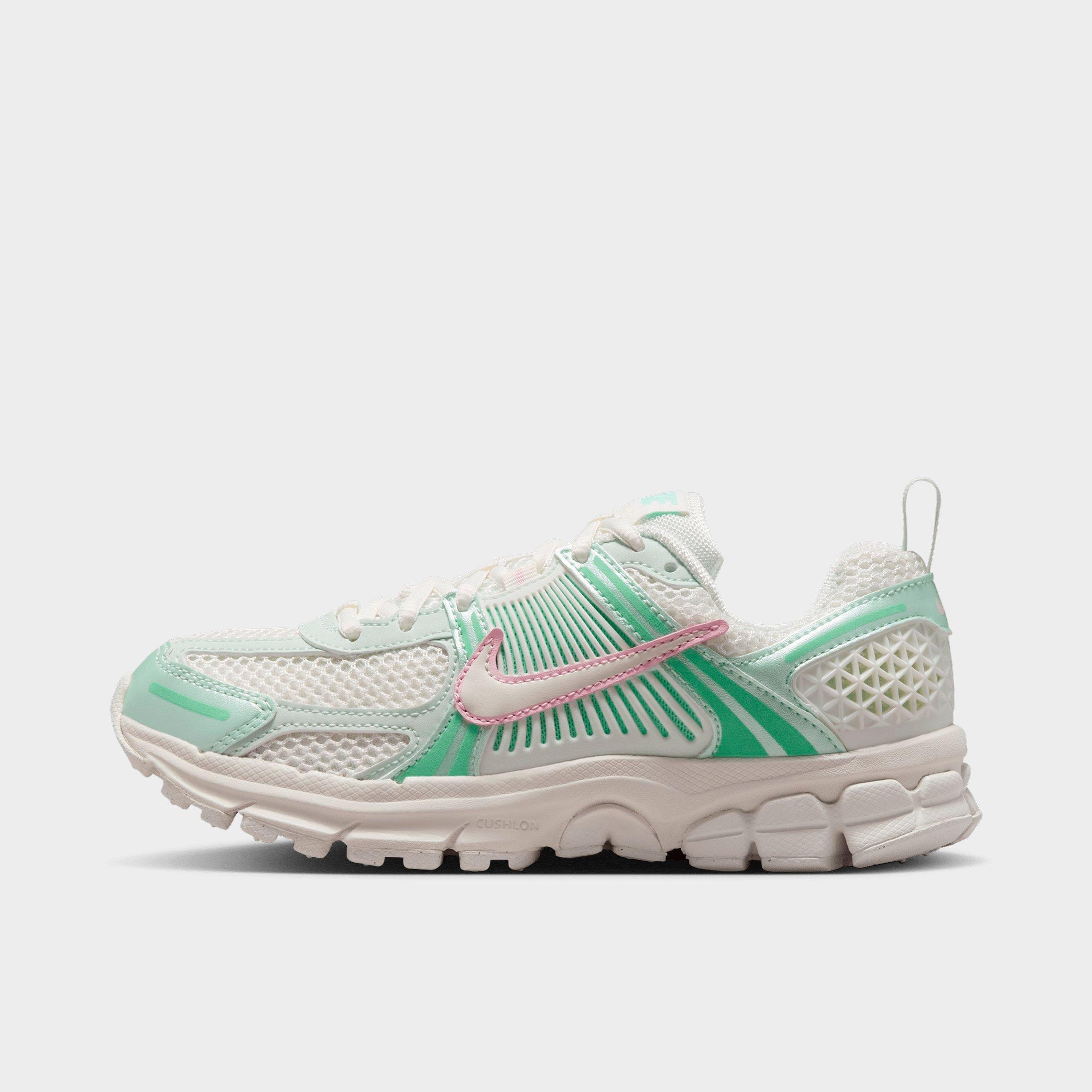 Nike Big Kids Vomero 5 Casual Shoes in Sail/Pink Foam/Arctic Green Size: 6.5