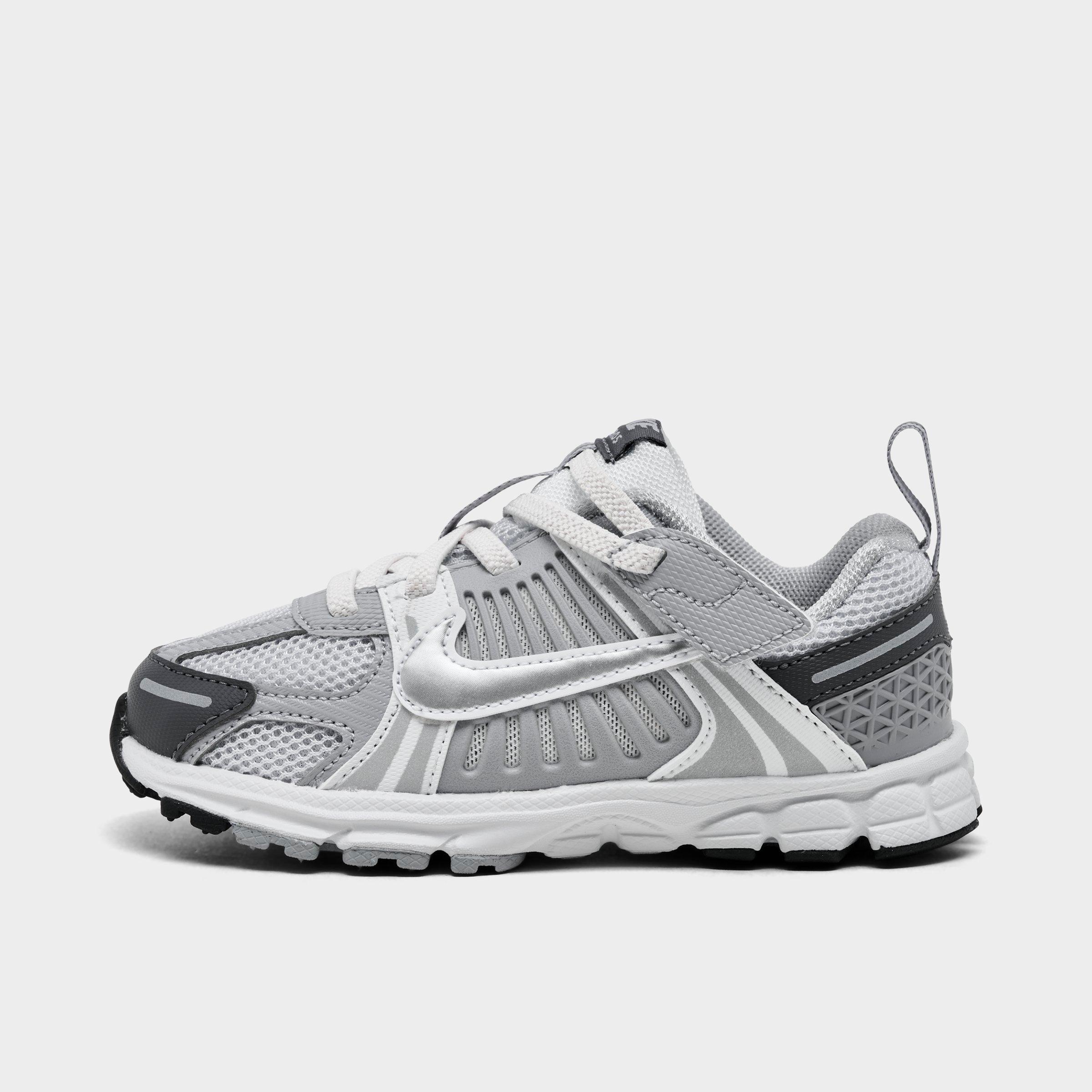 Nike Kids Toddler Vomero 5 Stretch Lace Casual Shoes in Pure Platinum/Metallic Silver Size: 4.0