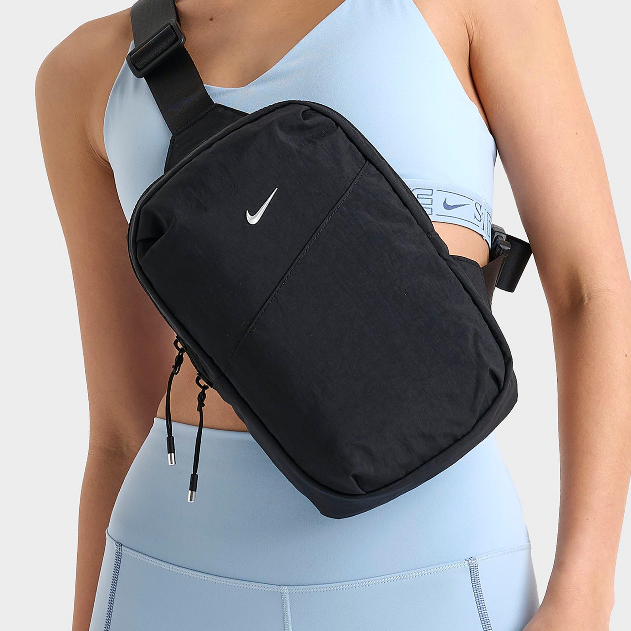 Nike Aura Crossbody Bag (5L) in Black/Black Size NOSIZ 100% Nylon
