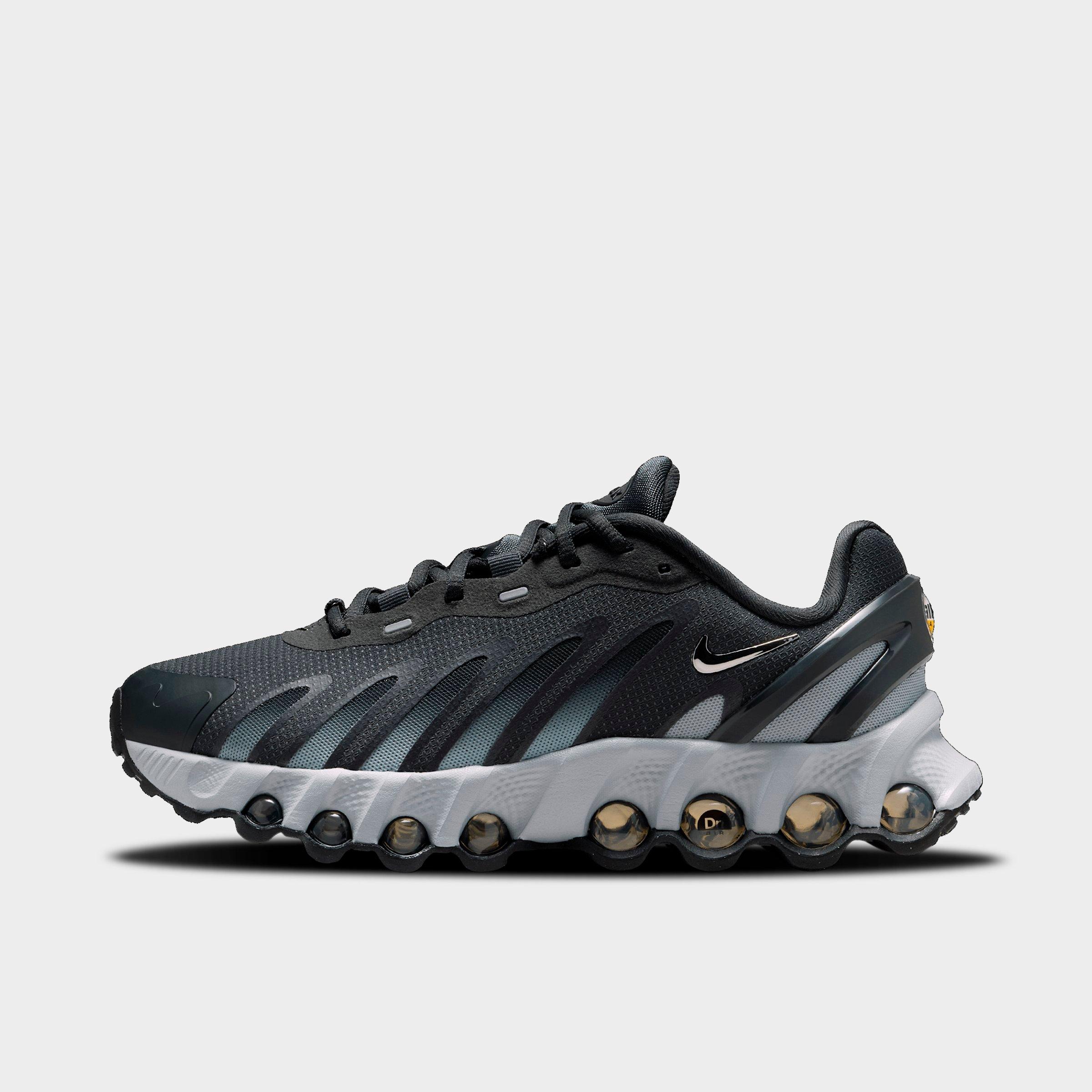 Nike Big Kids Air Max Dn8 Casual Shoes in Black/University Red/Bright Crimson Size: 3.5