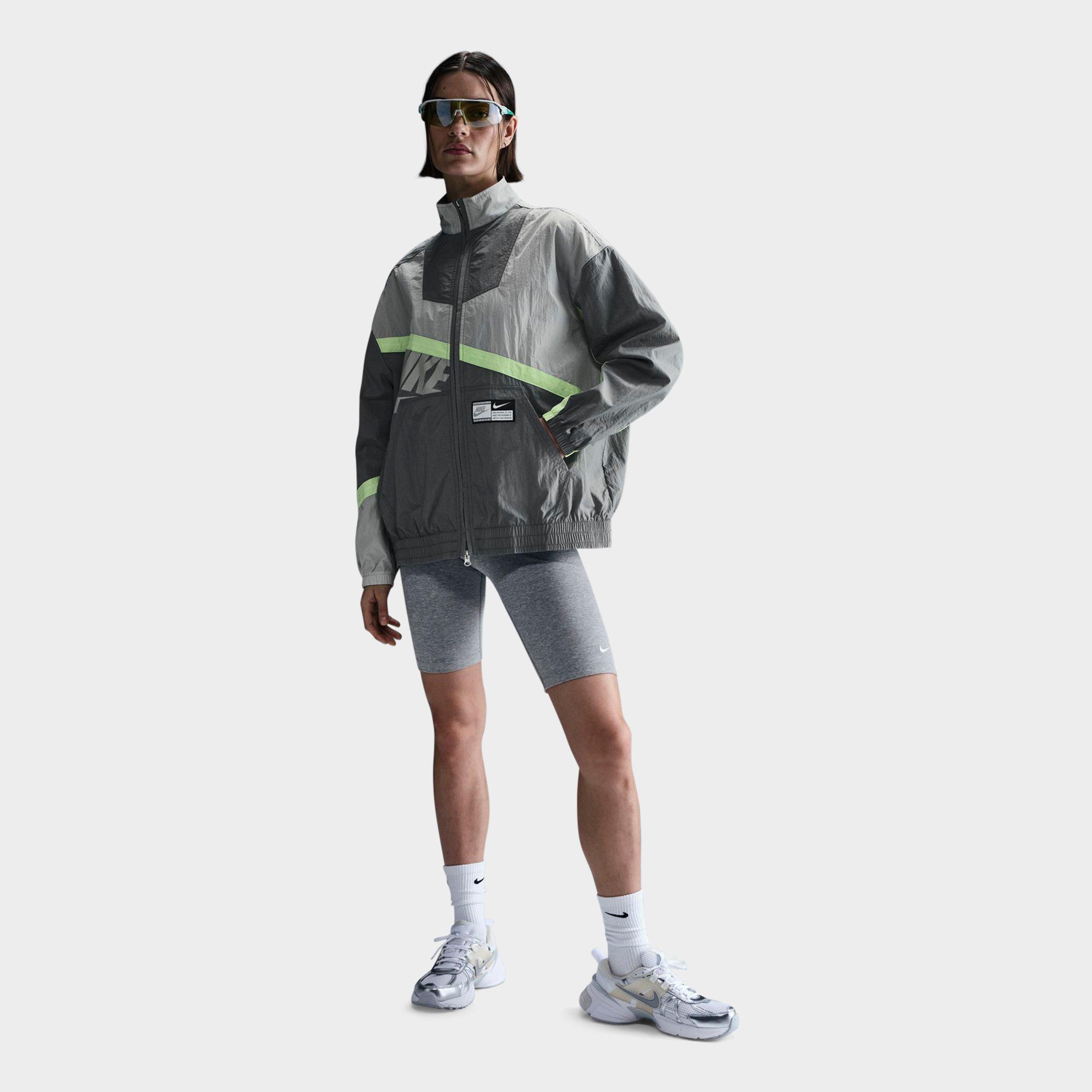 Nike Women's Sportswear Street Woven Jacket in SMKGRY/LTSKGY/LTLQLM Size: XS