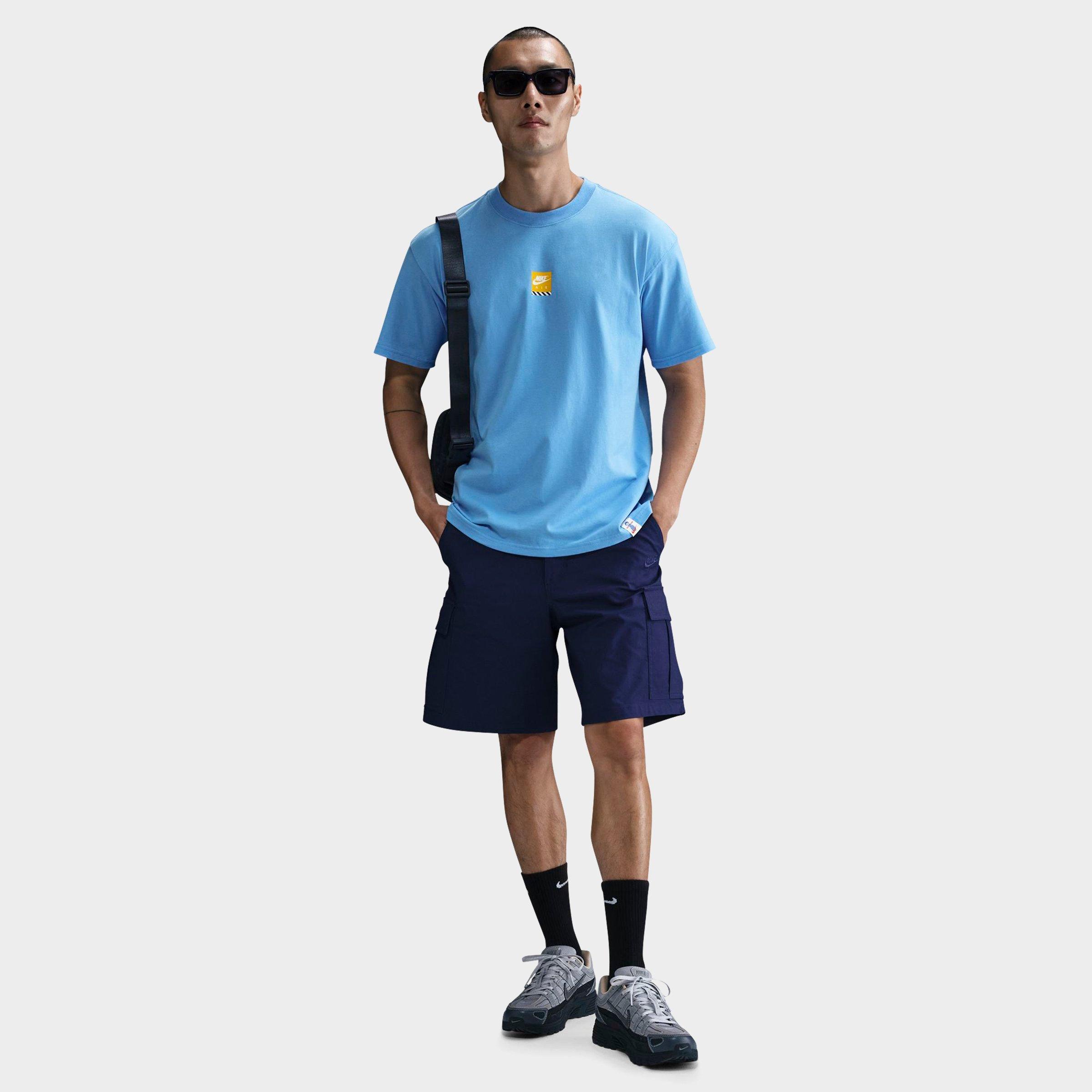 Nike Men's Sportswear Sole Food Max Snax T-Shirt in University Blue Size: XS