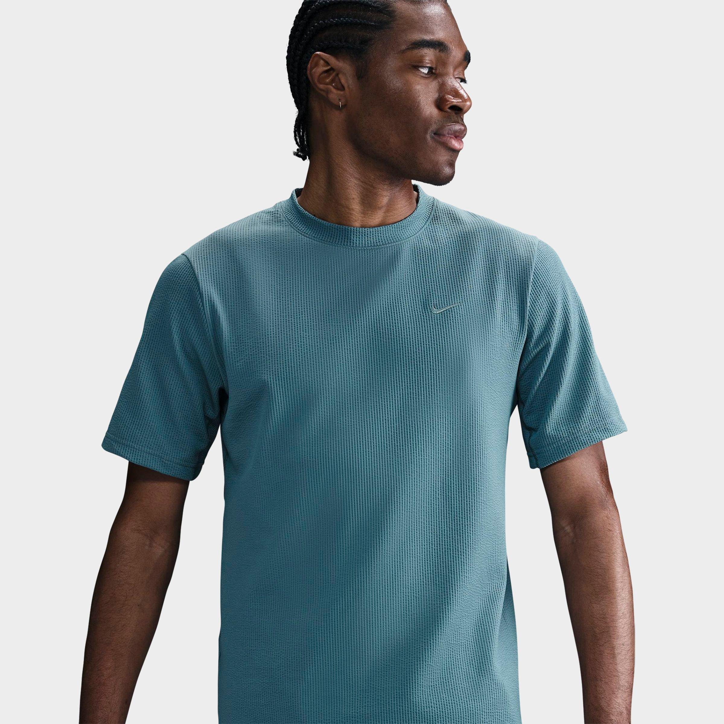 Nike Men's Primary Dri-FIT Seersucker Versatile Top in Blue/Smokey Blue Size Small 100% Polyester/Seersucker
